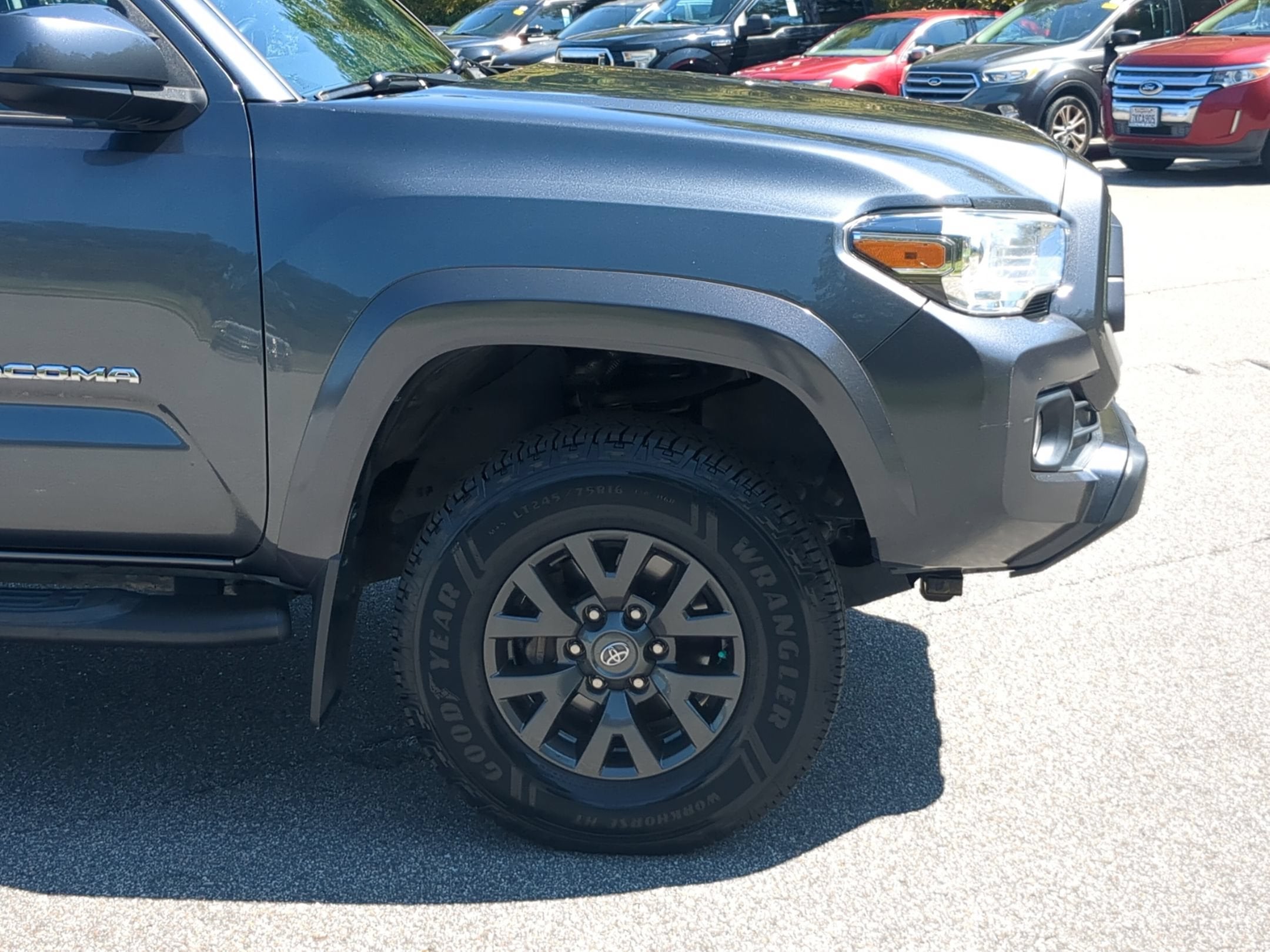 2022 Toyota Tacoma 4WD SR5