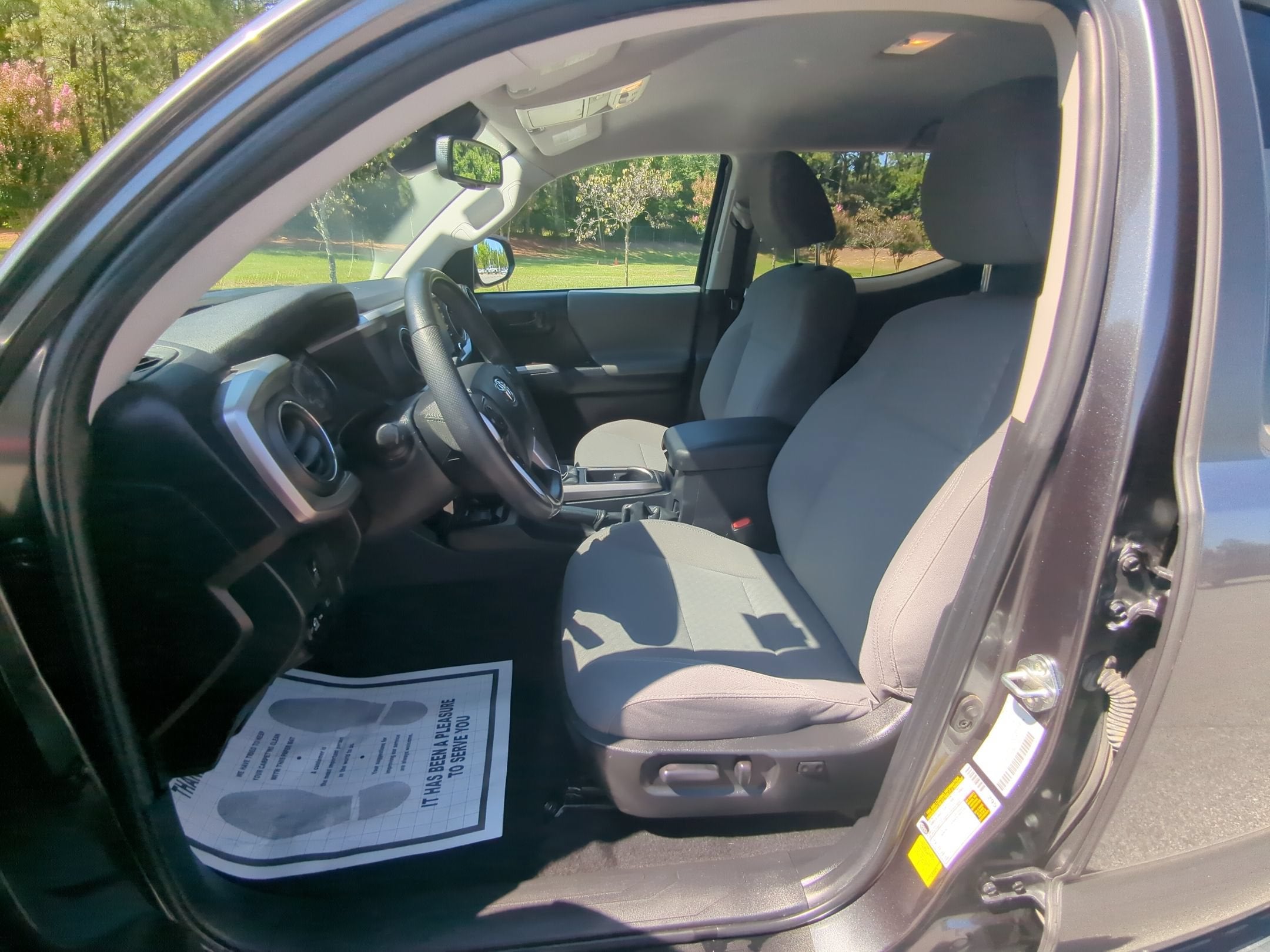 2022 Toyota Tacoma 4WD SR5