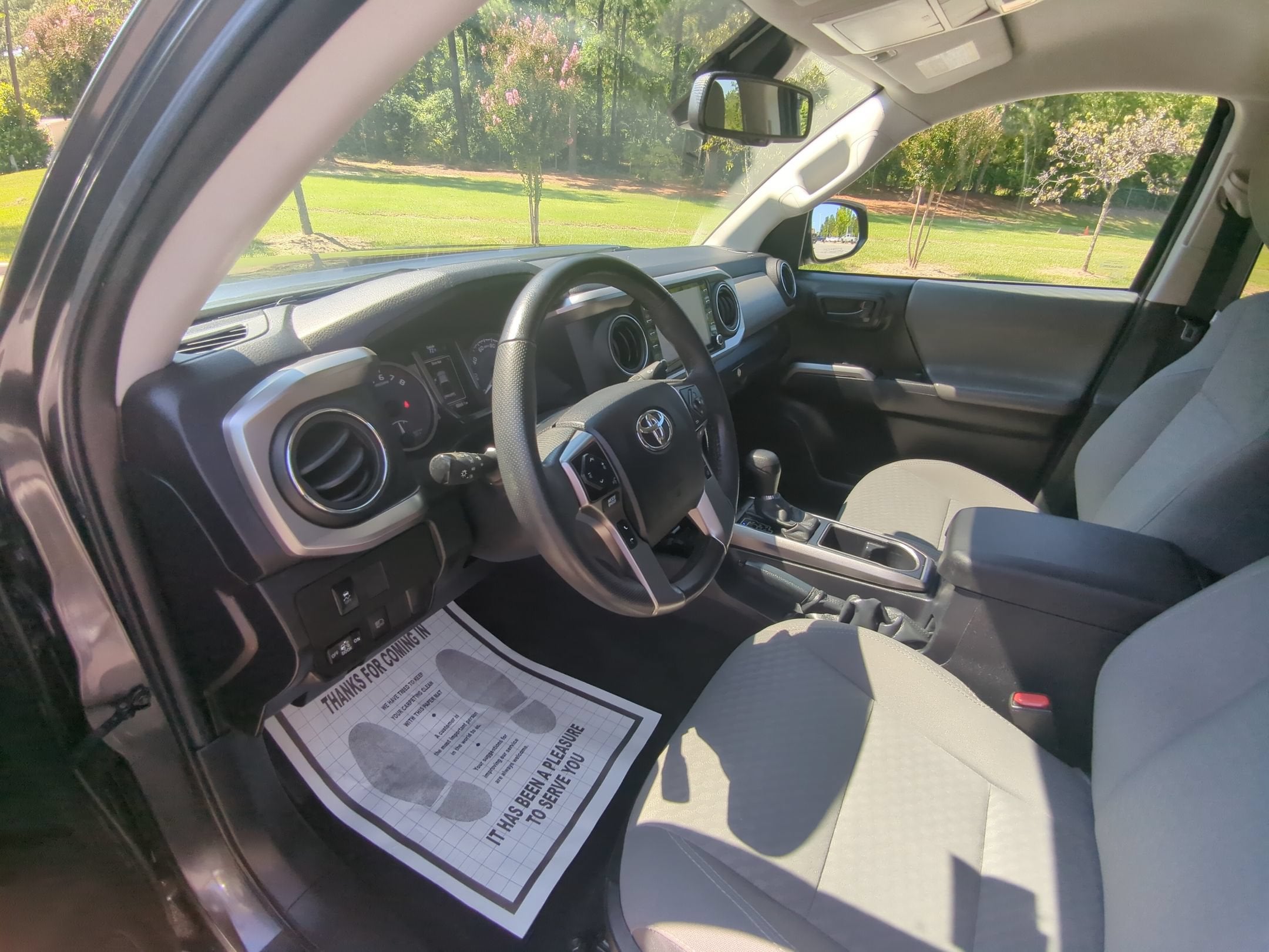 2022 Toyota Tacoma 4WD SR5