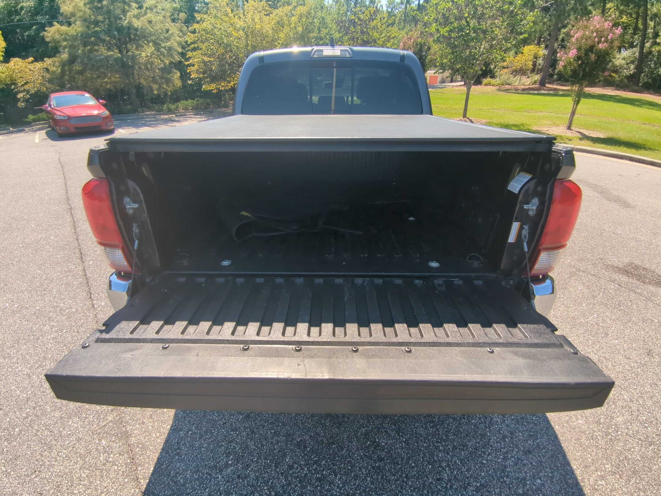 2022 Toyota Tacoma 4WD SR5