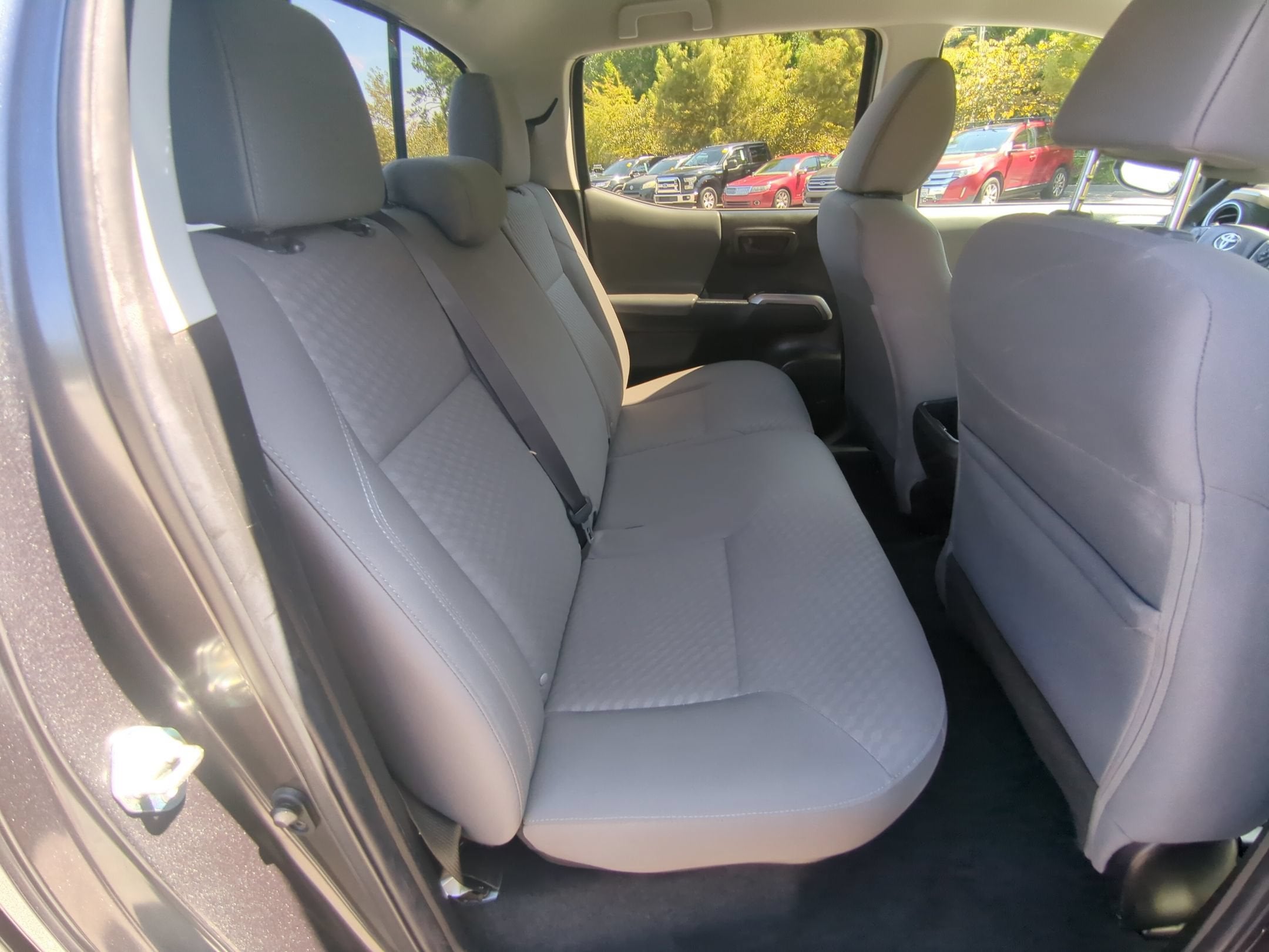 2022 Toyota Tacoma 4WD SR5