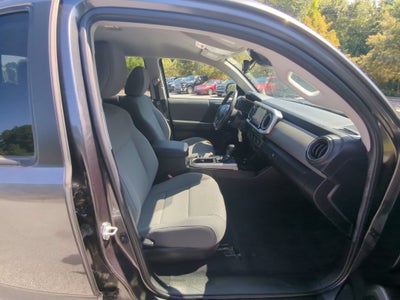 2022 Toyota Tacoma 4WD SR5
