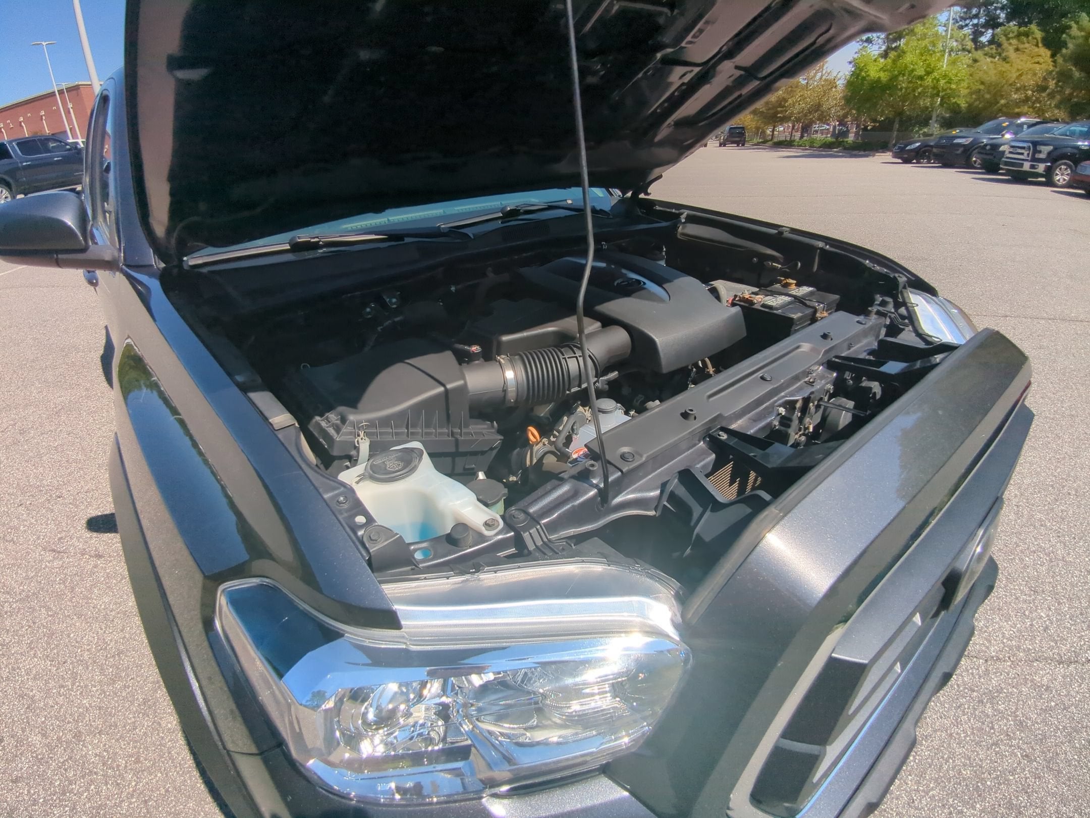 2022 Toyota Tacoma 4WD SR5