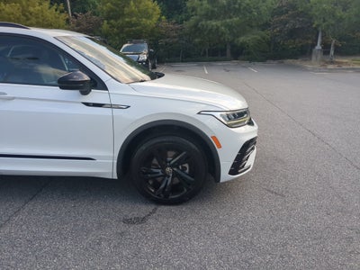 2023 Volkswagen Tiguan SE R-Line Black