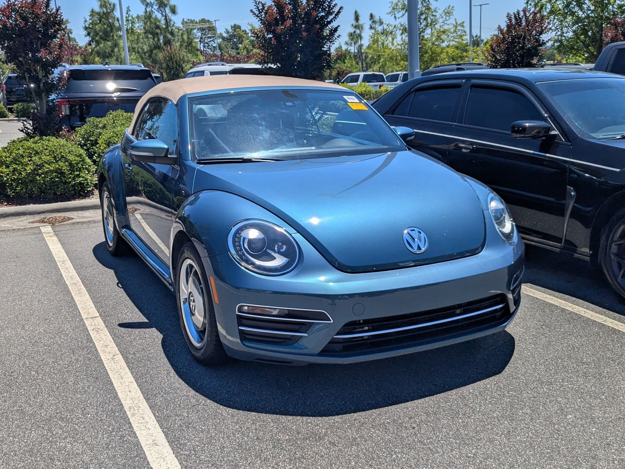2018 Volkswagen Beetle 2.0T Coast Convertible Auto's photo