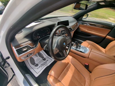 2022 BMW 7 Series 740i