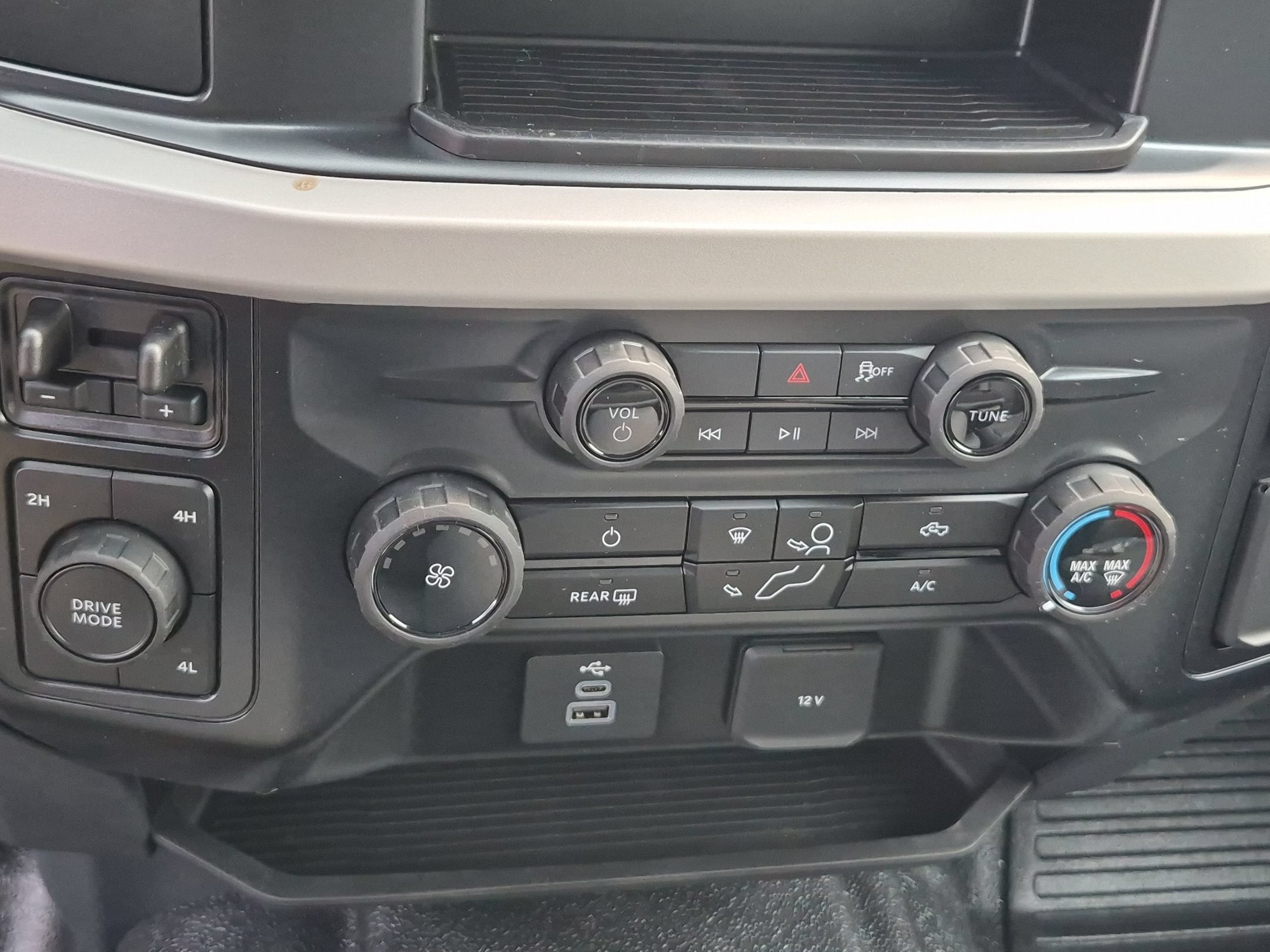 2026 Ford Super Duty F-450 DRW XL Reading Service Body