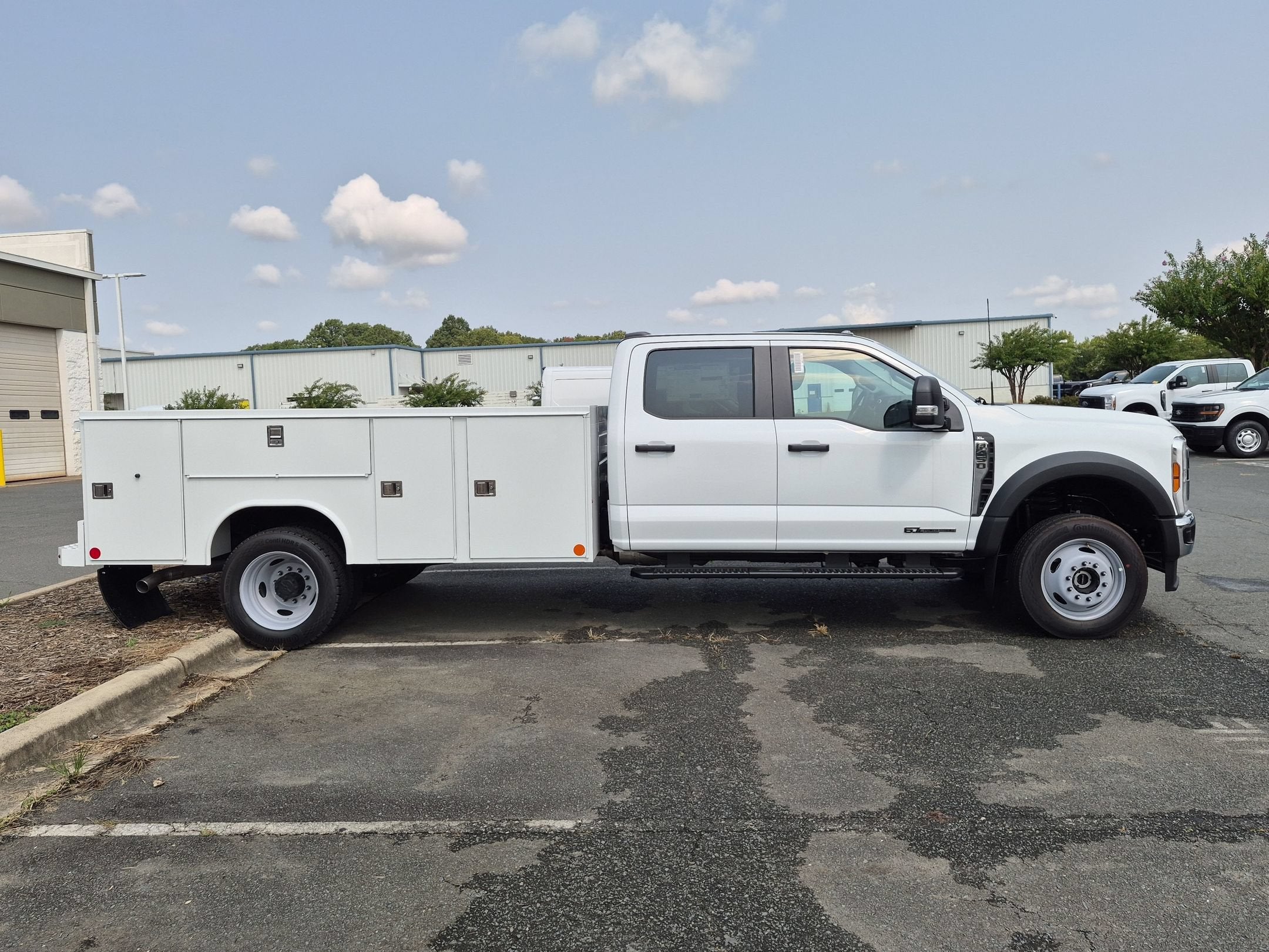 2026 Ford Super Duty F-450 DRW XL Reading Service Body