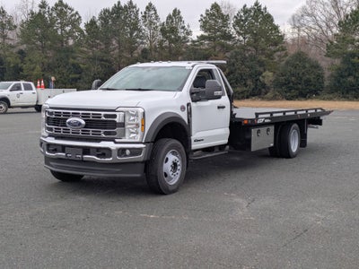 2025 Ford Super Duty F-600 DRW XL