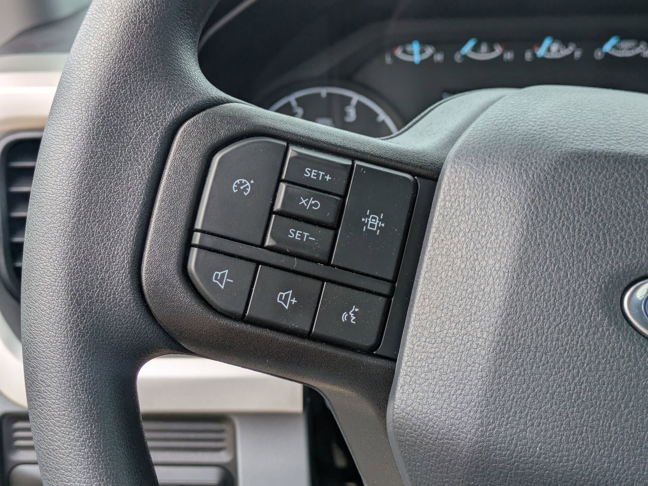 2025 Ford Super Duty F-600 DRW XL