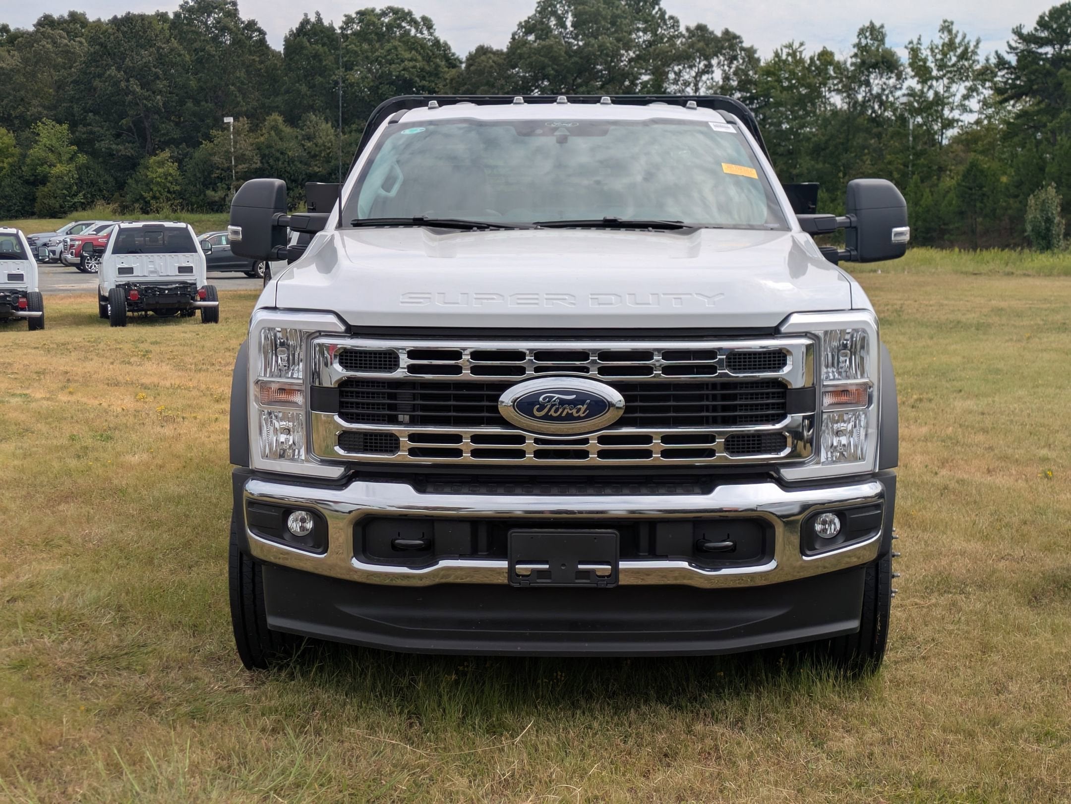 2025 Ford Super Duty F-600 DRW XL
