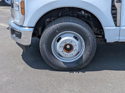 2026 Ford Super Duty F-350 DRW XL