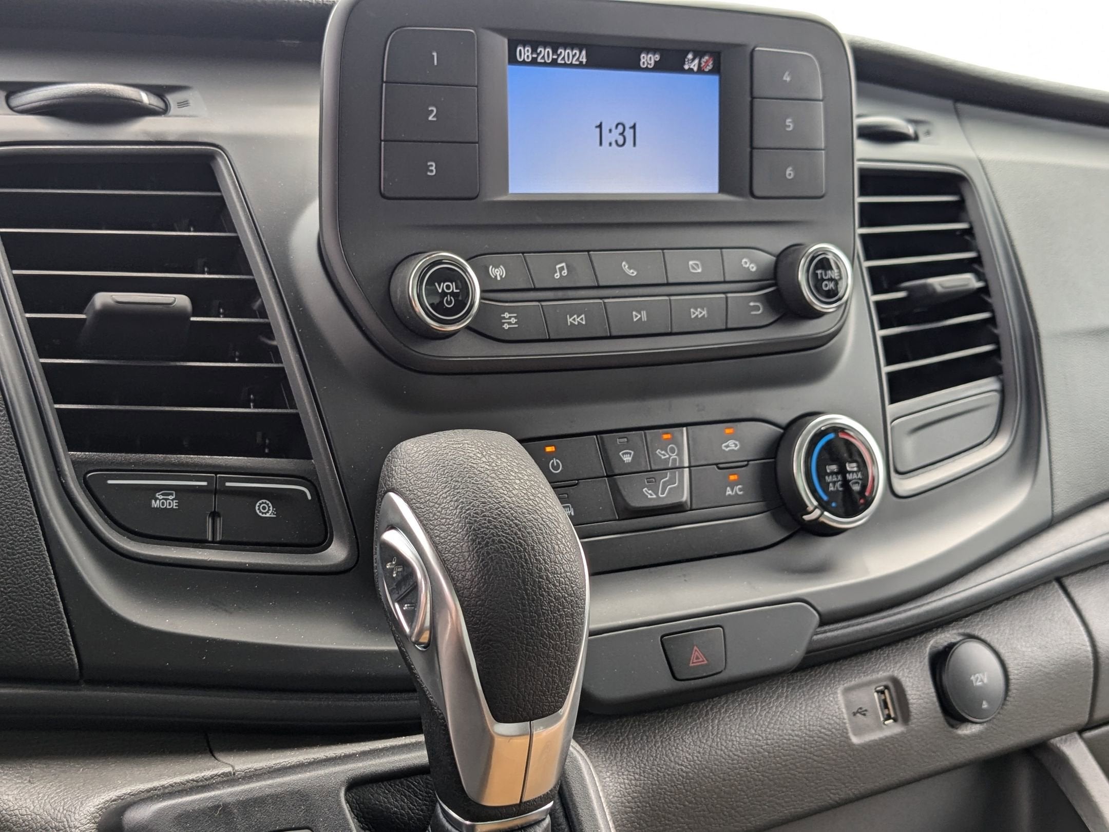 2024 Ford Transit Chassis Base 14FT Box