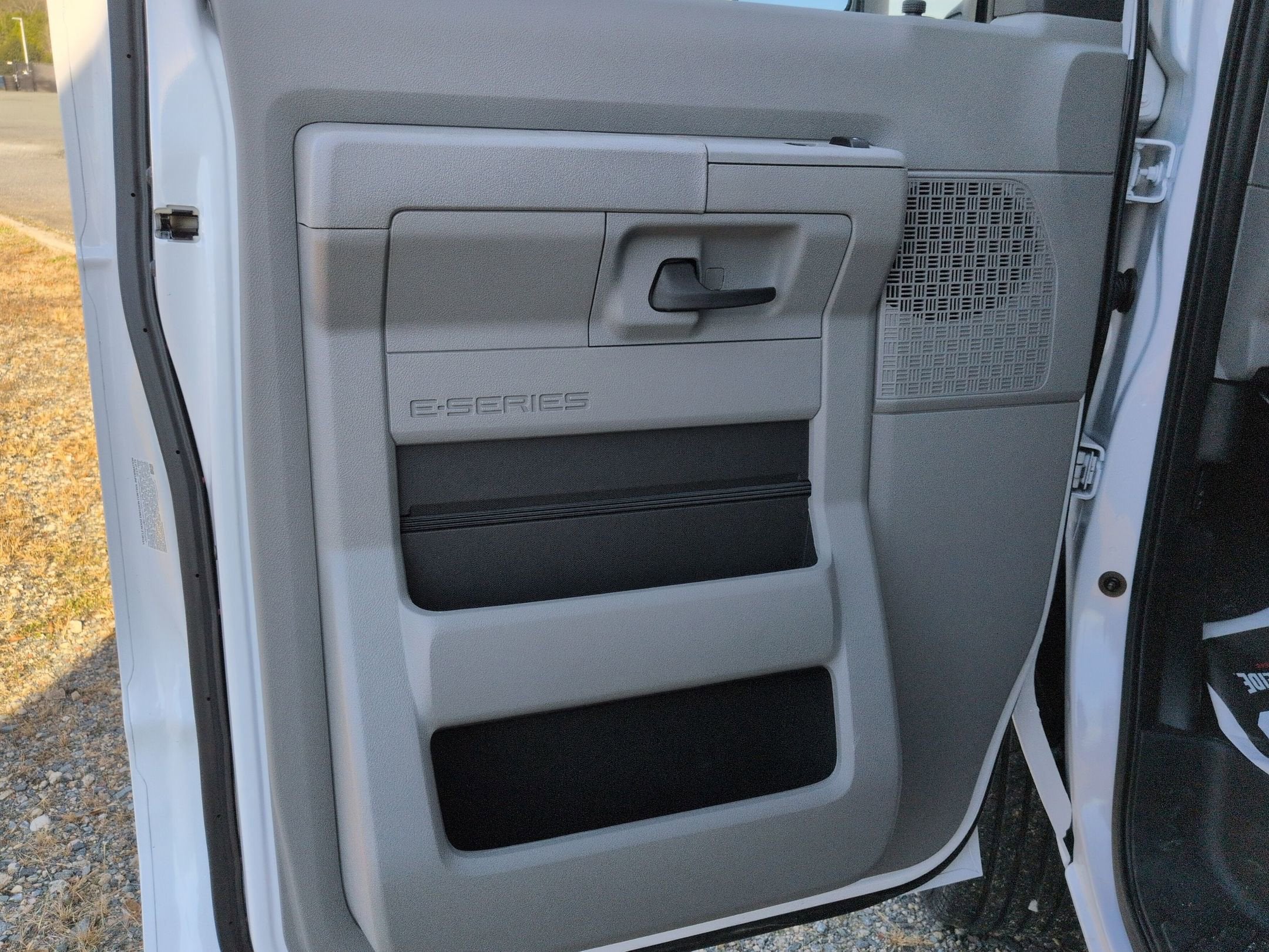 2026 Ford E-Series Cutaway Base