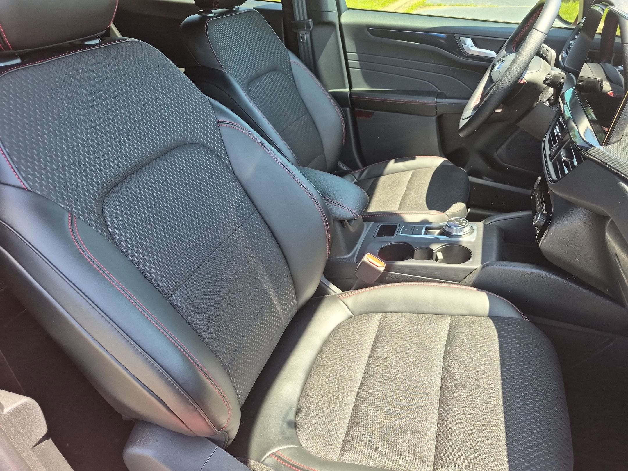 2025 Ford Escape ST-Line - Crossroads Courtesy Demo