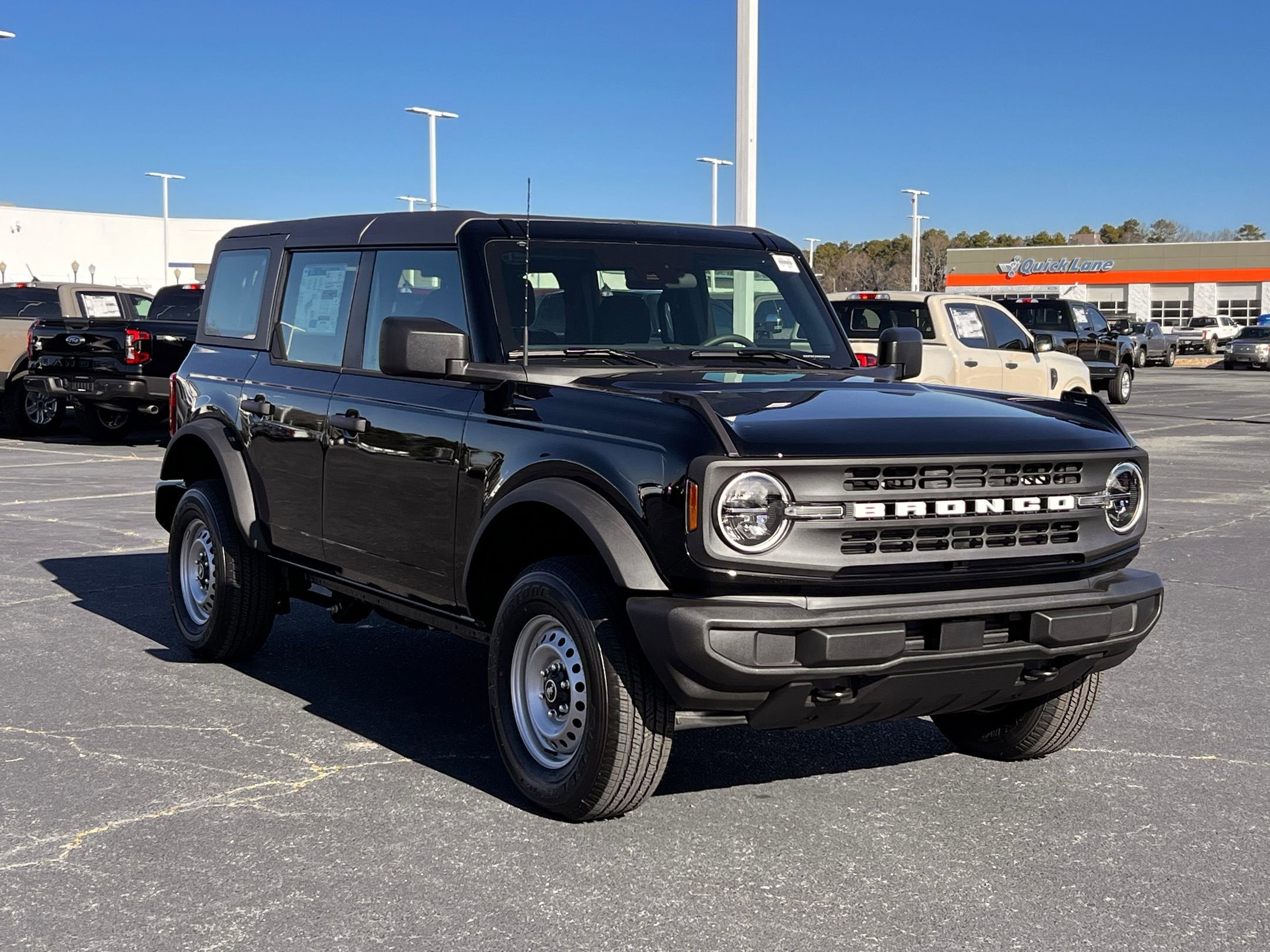 2025 Ford Bronco Base