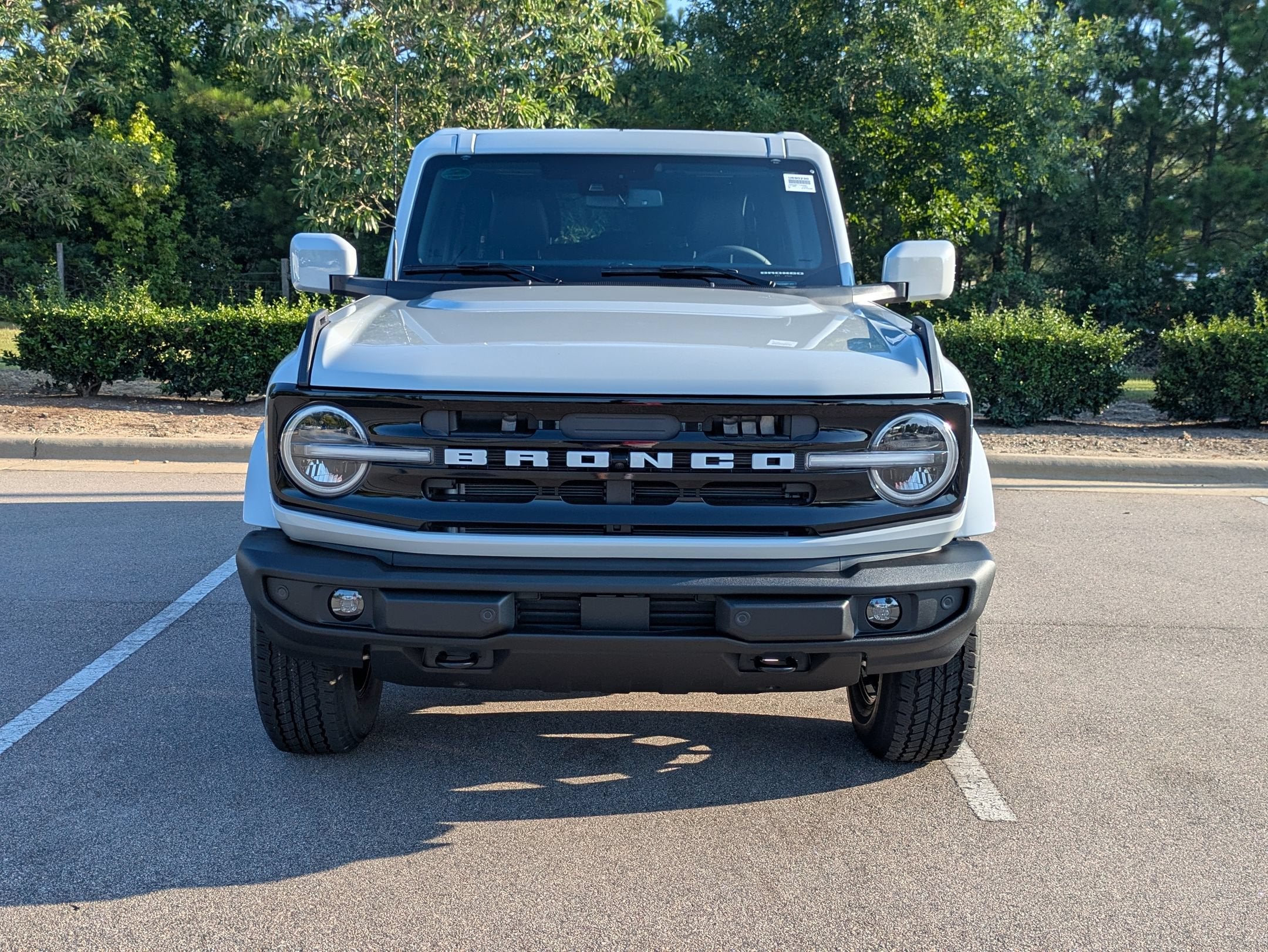 2026 Ford Bronco Outer Banks Custom Wheels / Lift