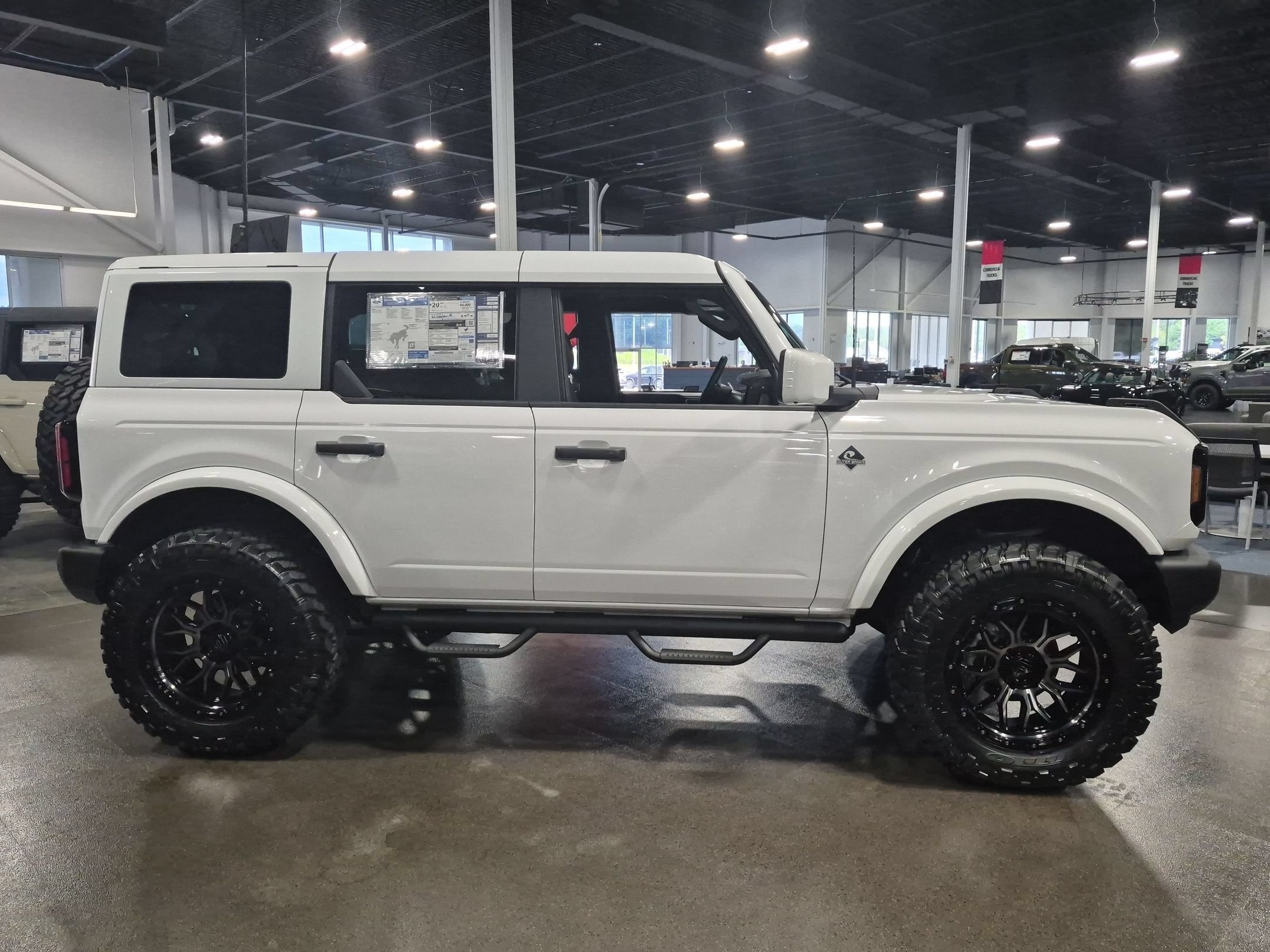 2026 Ford Bronco Outer Banks Custom Wheels / Lift
