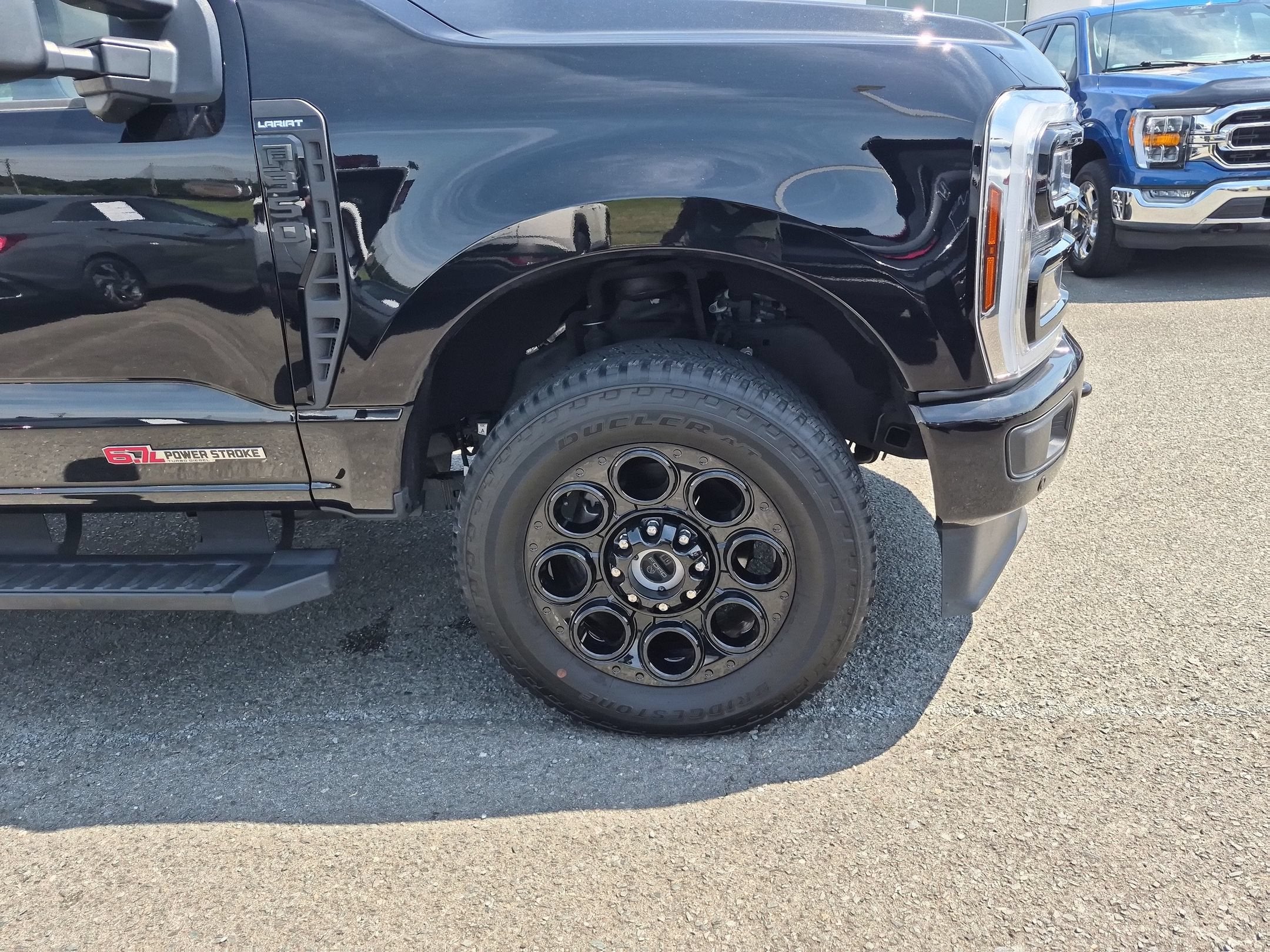 2024 Ford Super Duty F-350 SRW LARIAT