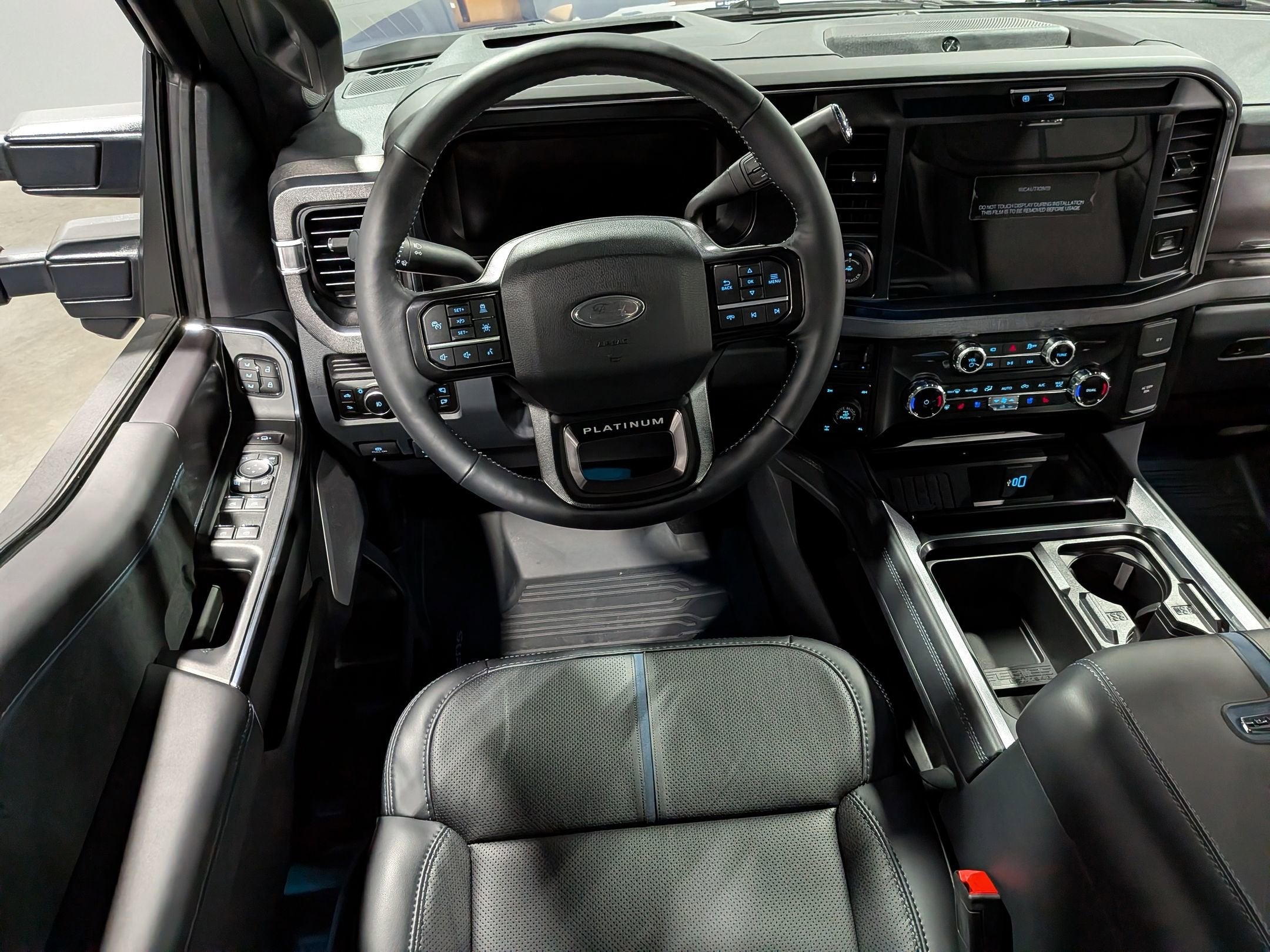 2026 Ford Super Duty F-350 SRW Platinum