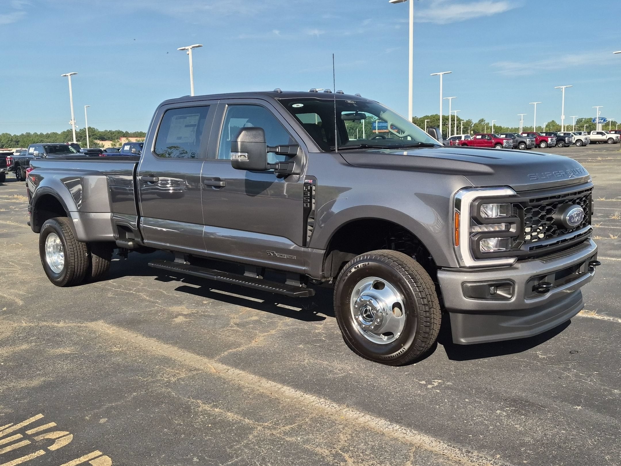 2026 Ford Super Duty F-350 DRW XL