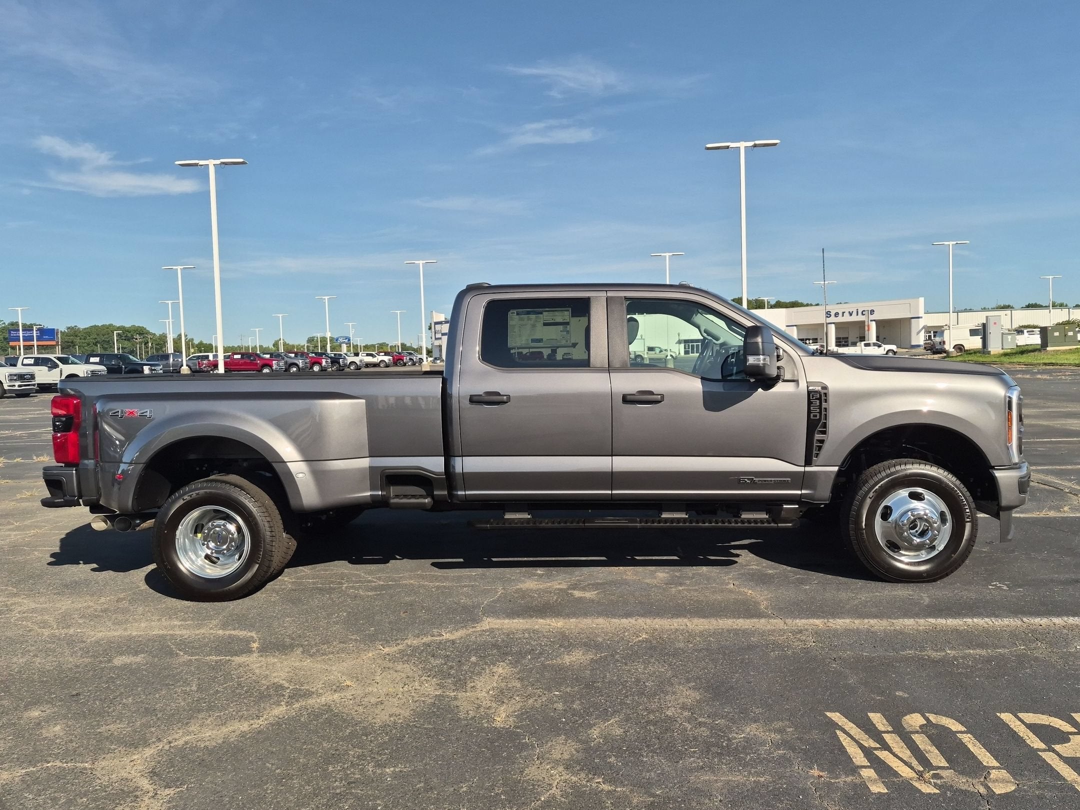 2026 Ford Super Duty F-350 DRW XL