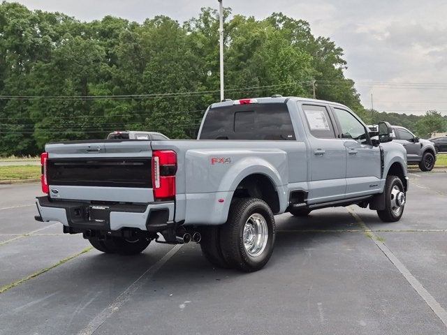 2026 Ford Super Duty F-350 DRW Platinum