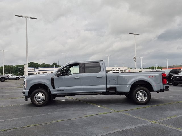 2026 Ford Super Duty F-350 DRW Platinum