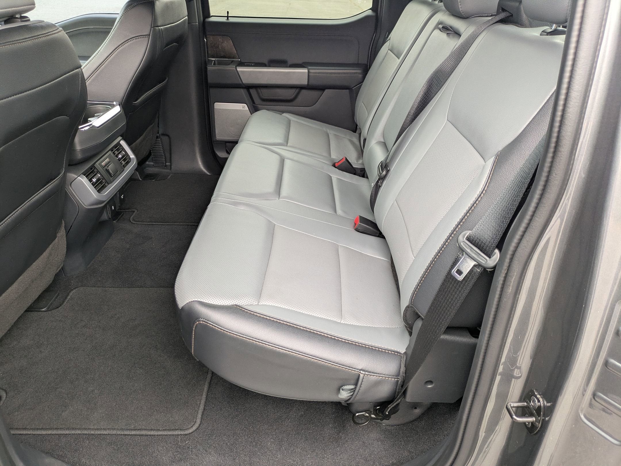 2023 Ford F-150 Lightning LARIAT