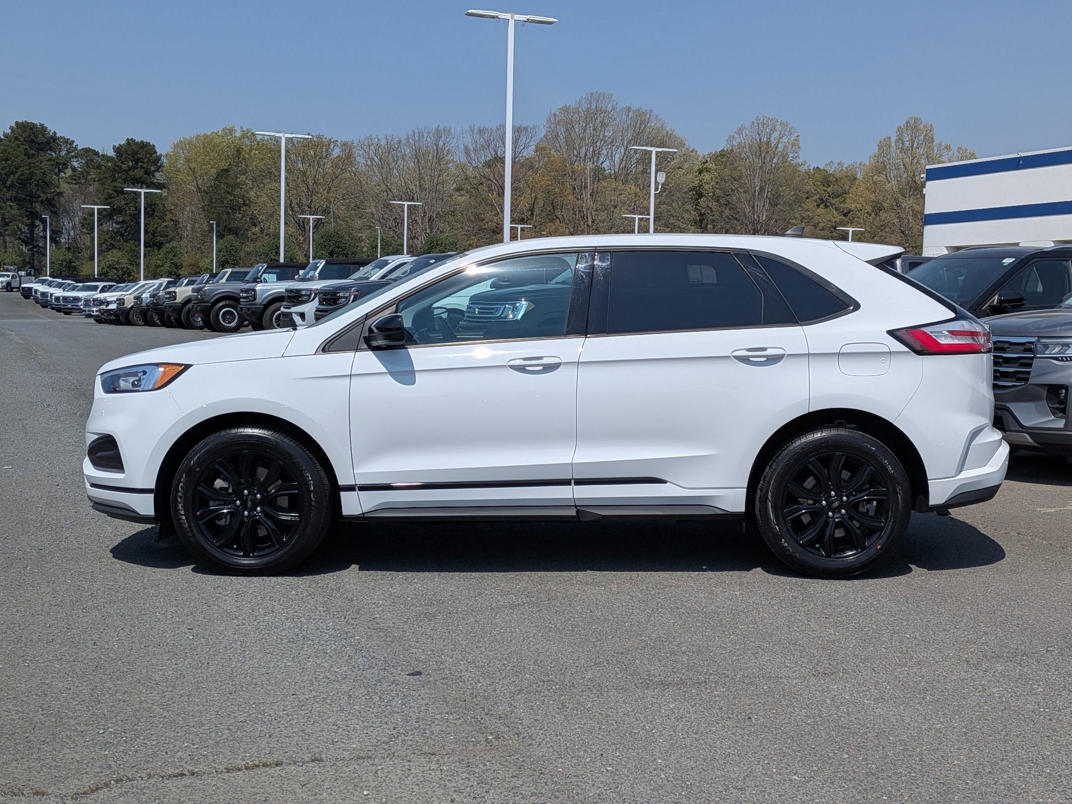 2024 Ford Edge SE
