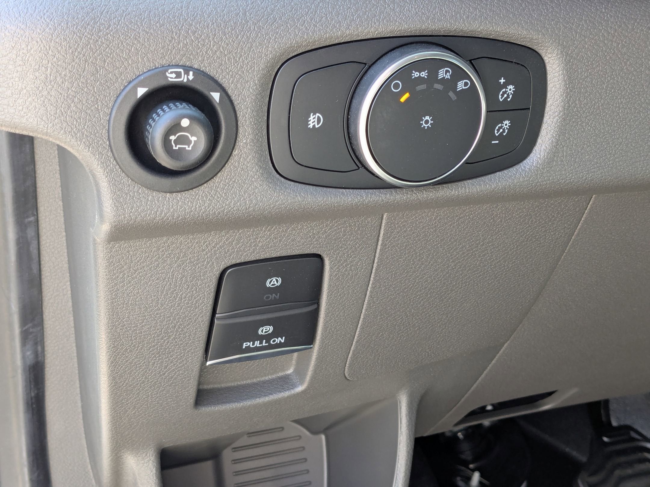 2026 Ford Transit Passenger Wagon XL