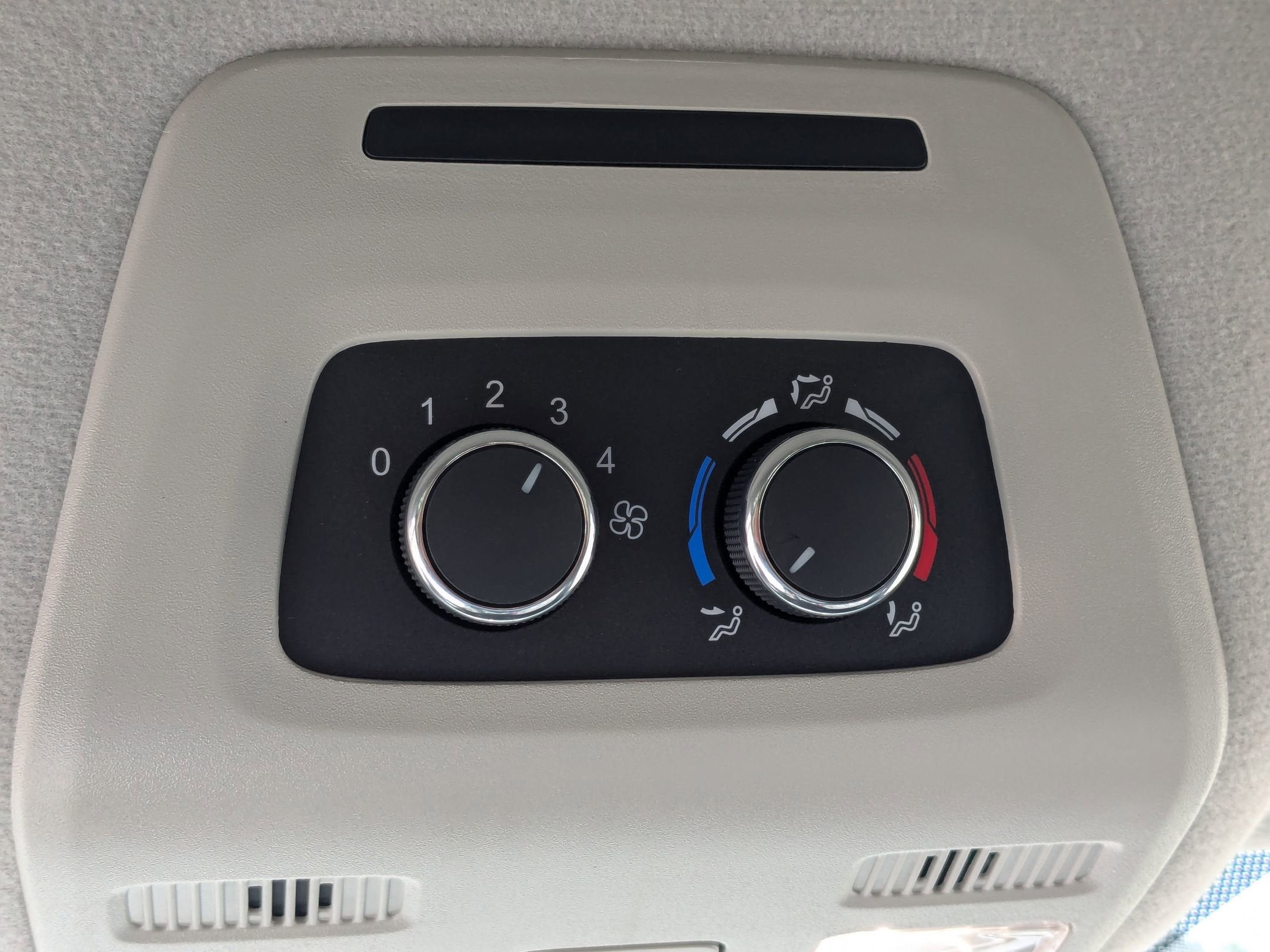 2026 Ford Transit Passenger Wagon XL