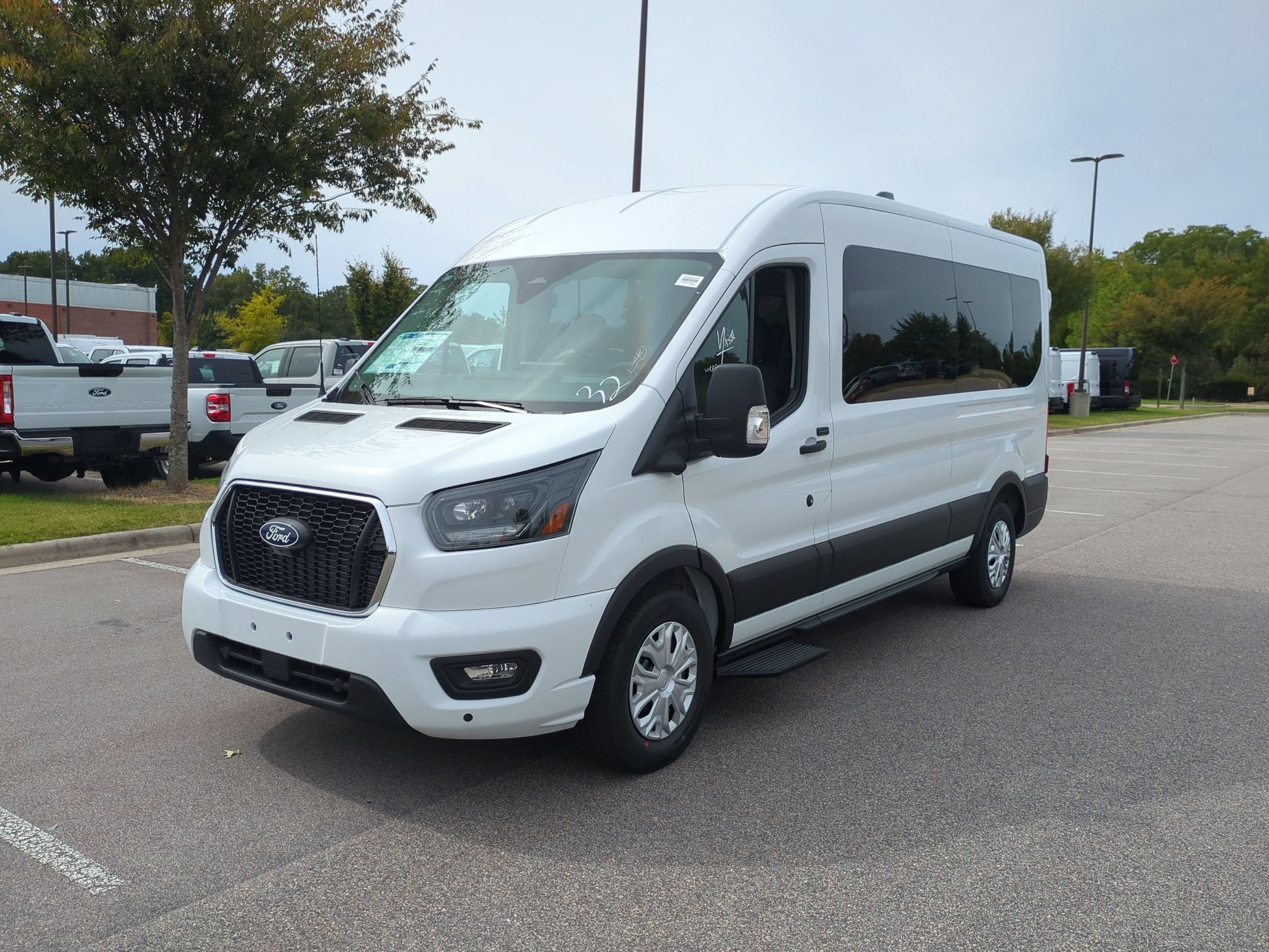 2027 Ford Transit Passenger Wagon XLT