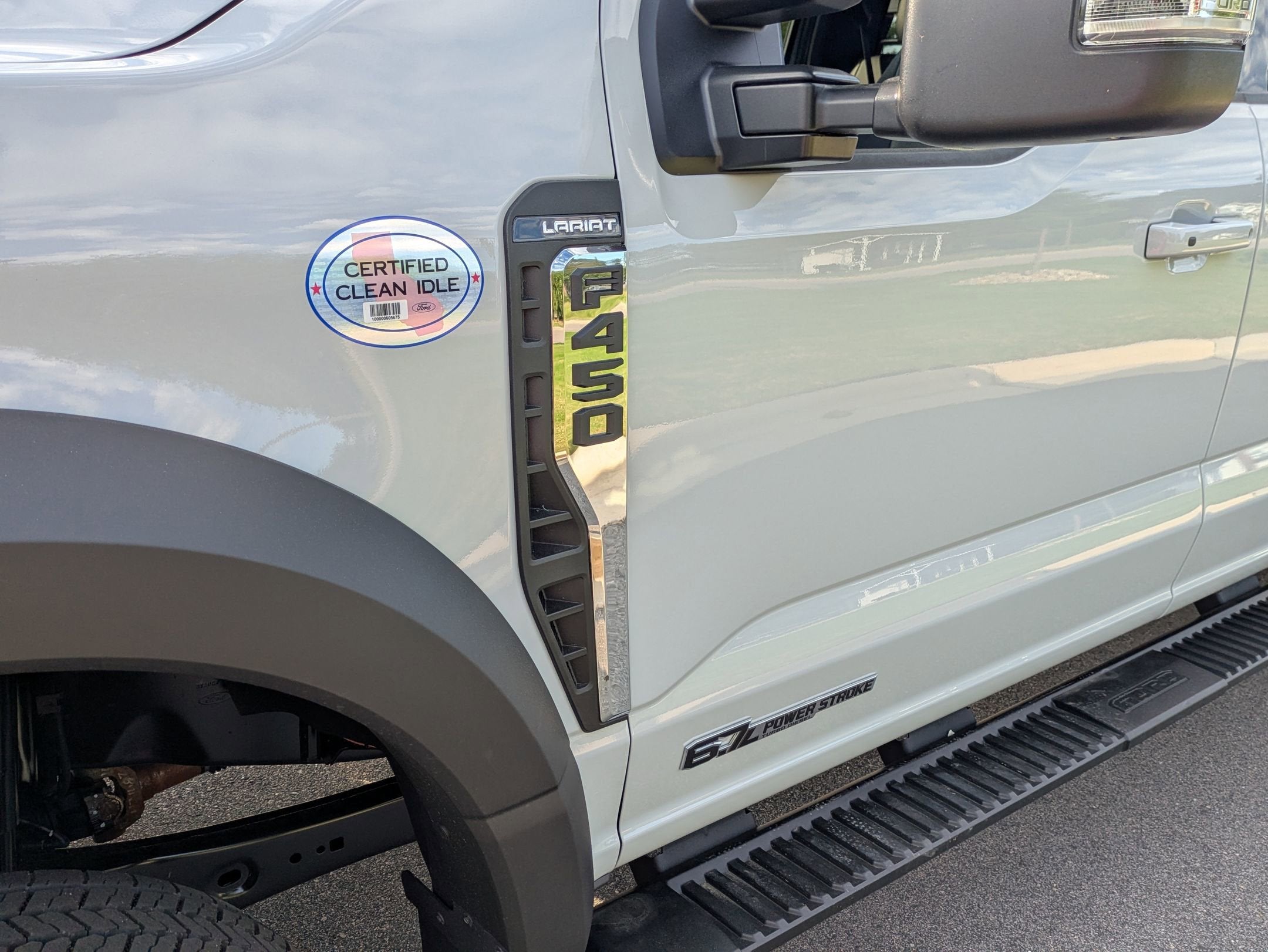 2026 Ford Super Duty F-450 DRW LARIAT