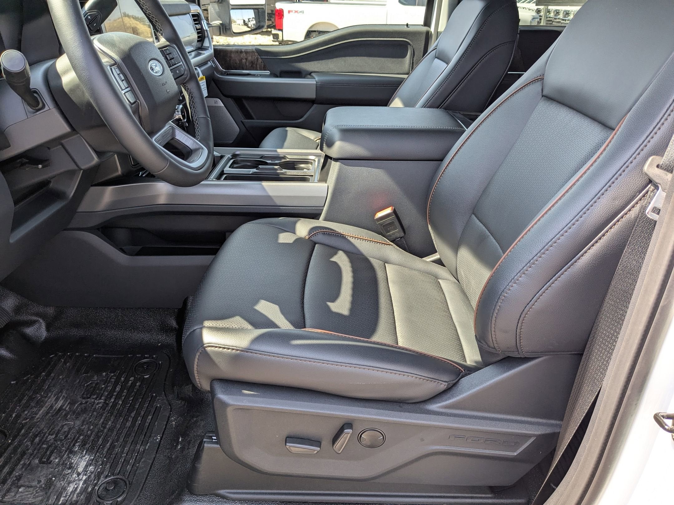 2026 Ford Super Duty F-450 DRW LARIAT