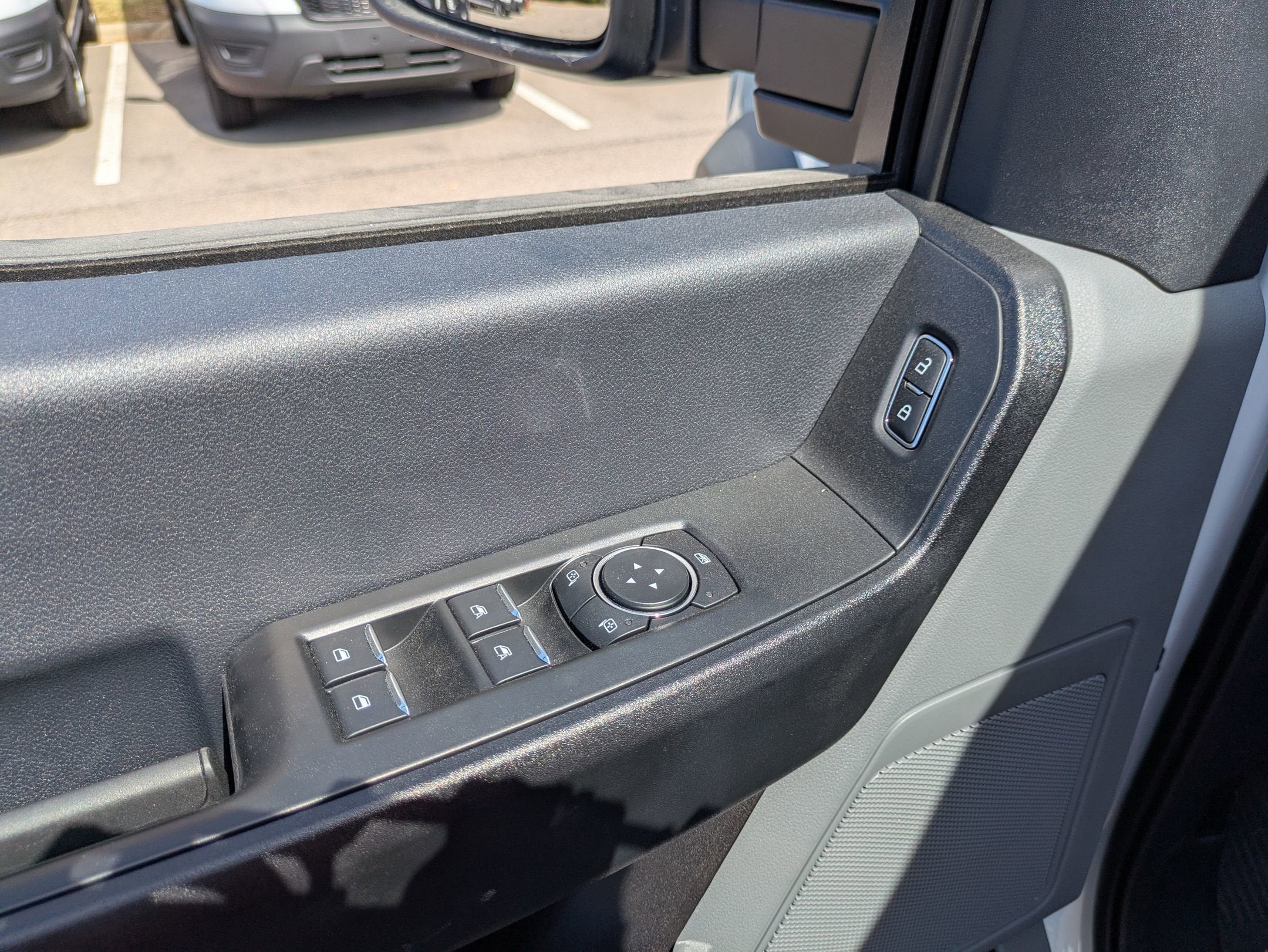 2025 Ford Super Duty F-550 DRW XL