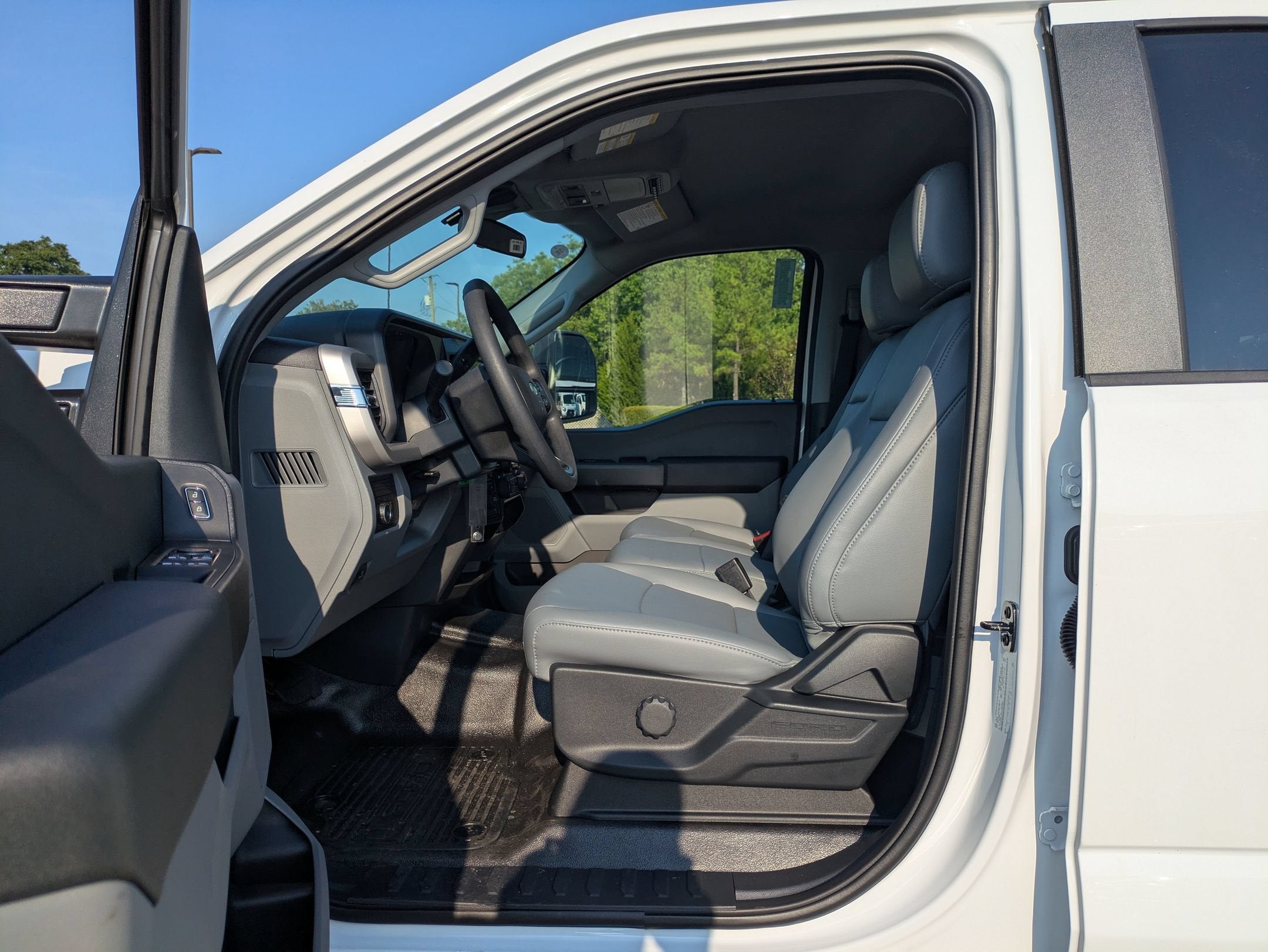 2026 Ford Super Duty F-550 DRW XL