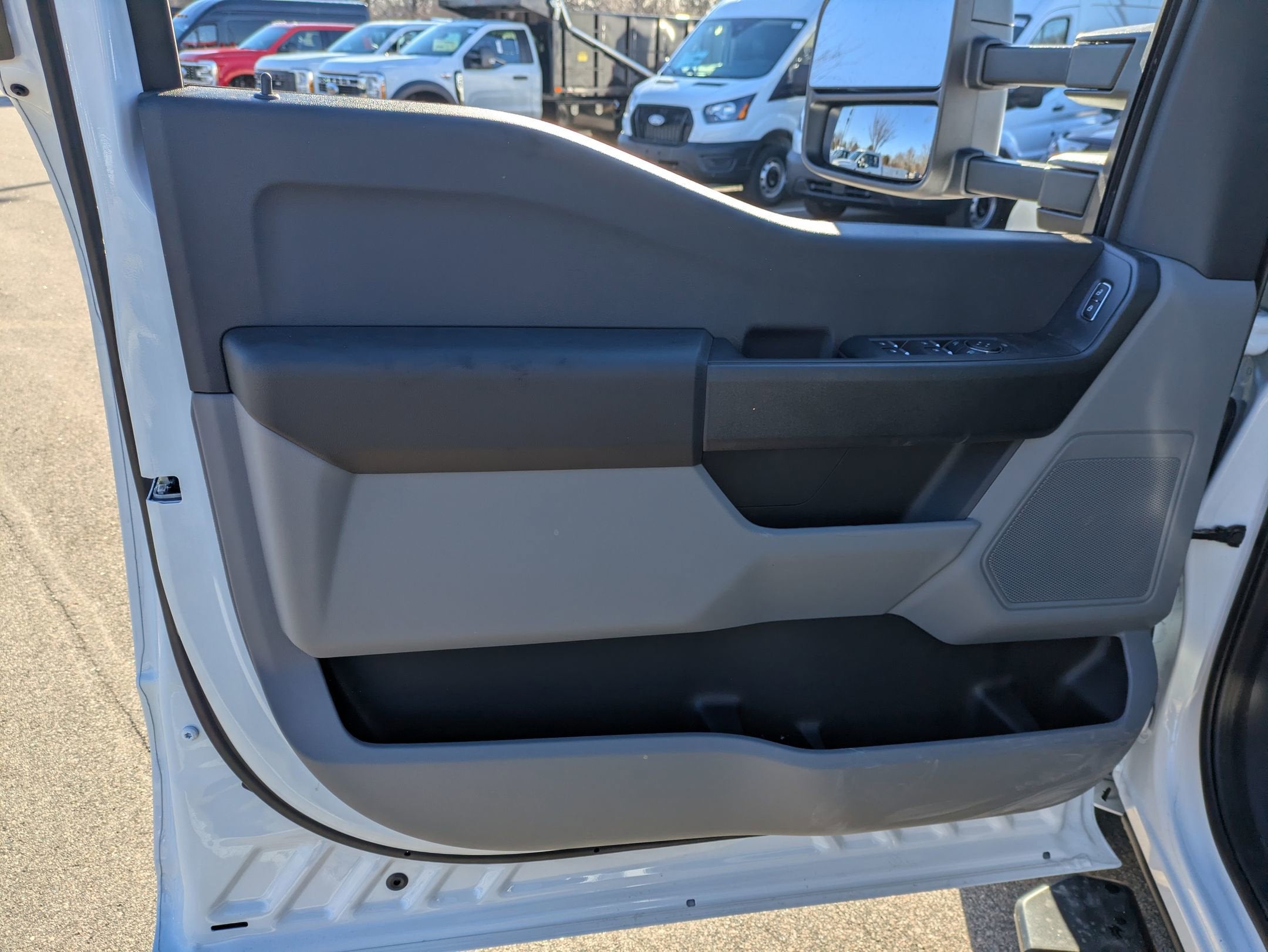 2026 Ford Super Duty F-350 DRW XL