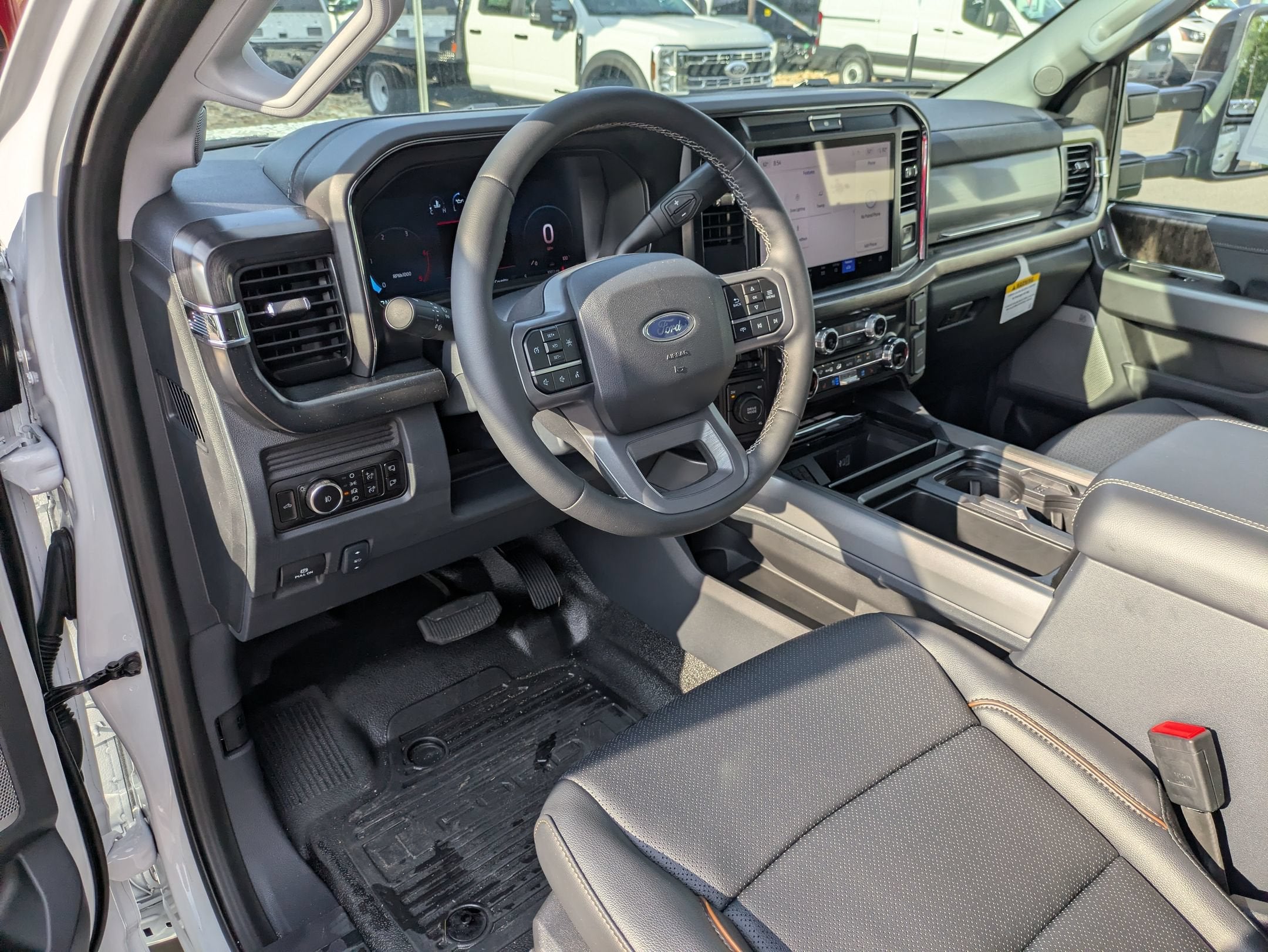 2026 Ford Super Duty F-450 DRW LARIAT