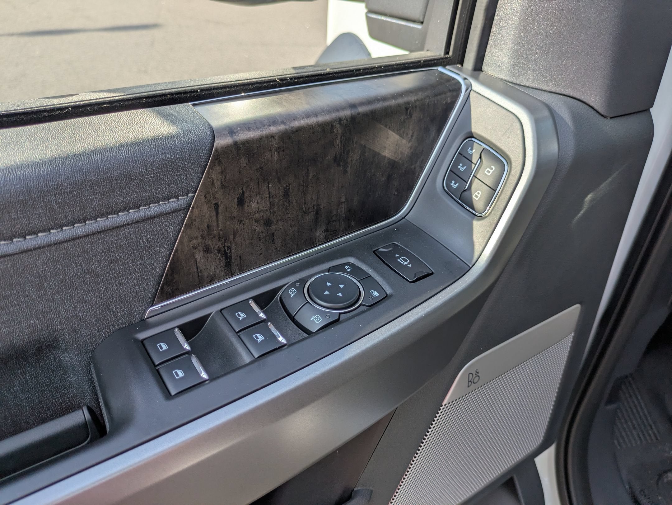 2026 Ford Super Duty F-450 DRW LARIAT