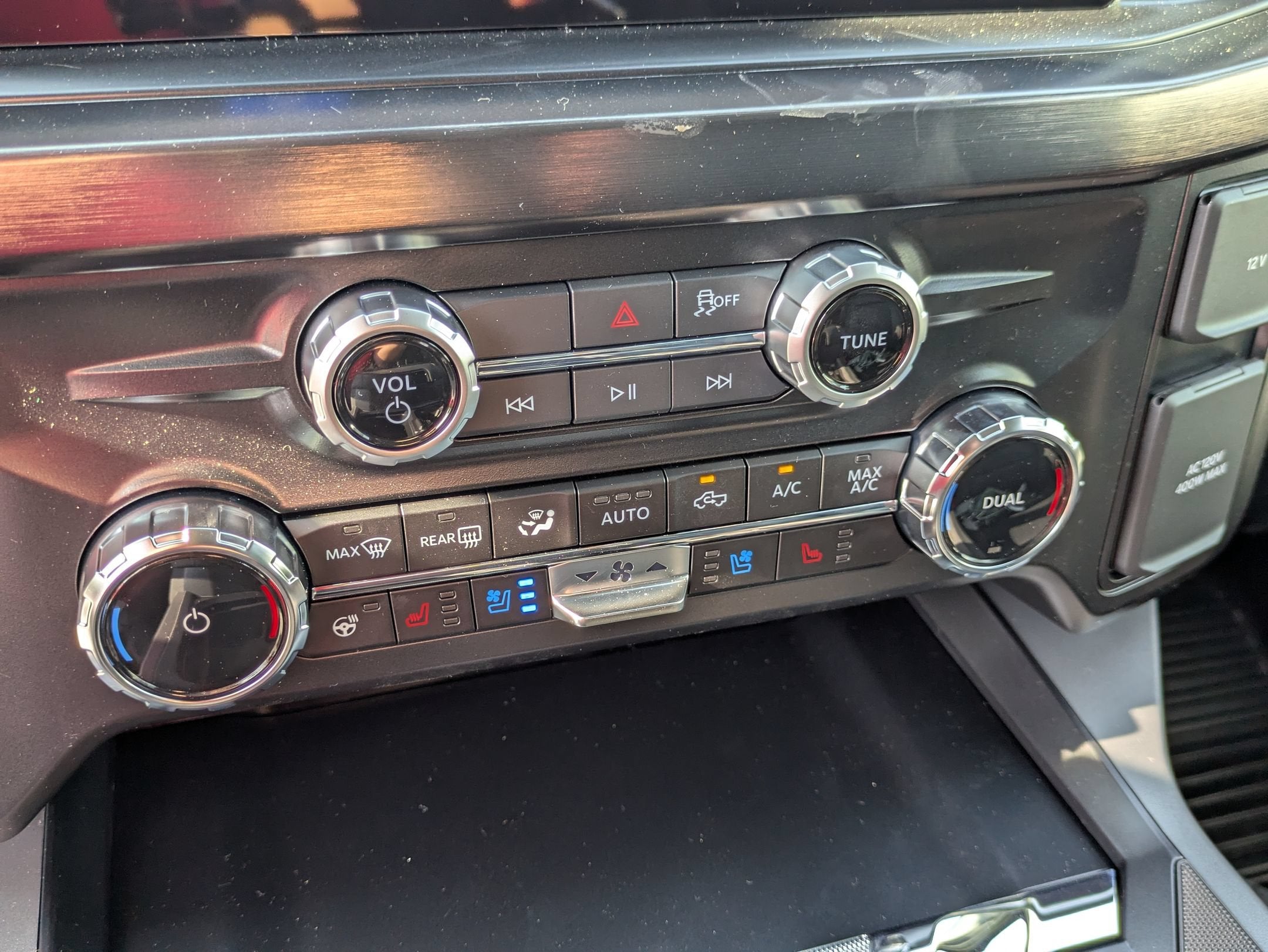 2026 Ford Super Duty F-450 DRW LARIAT