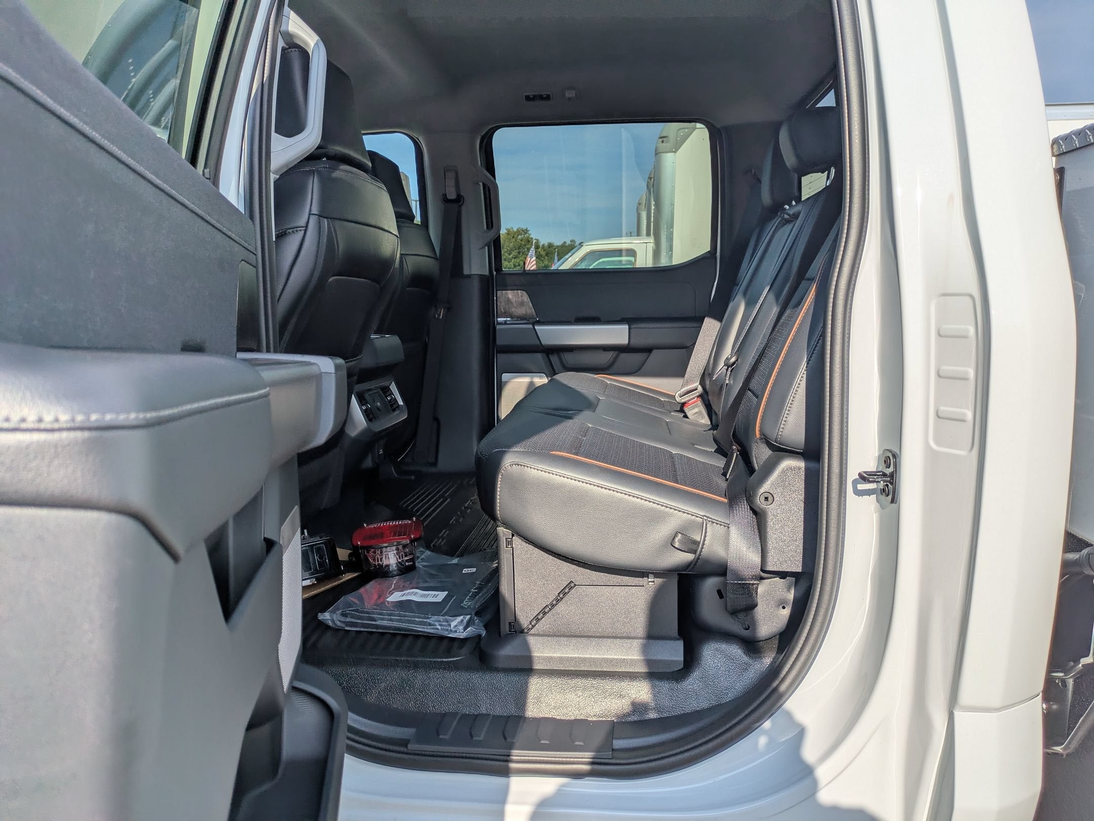 2026 Ford Super Duty F-450 DRW LARIAT