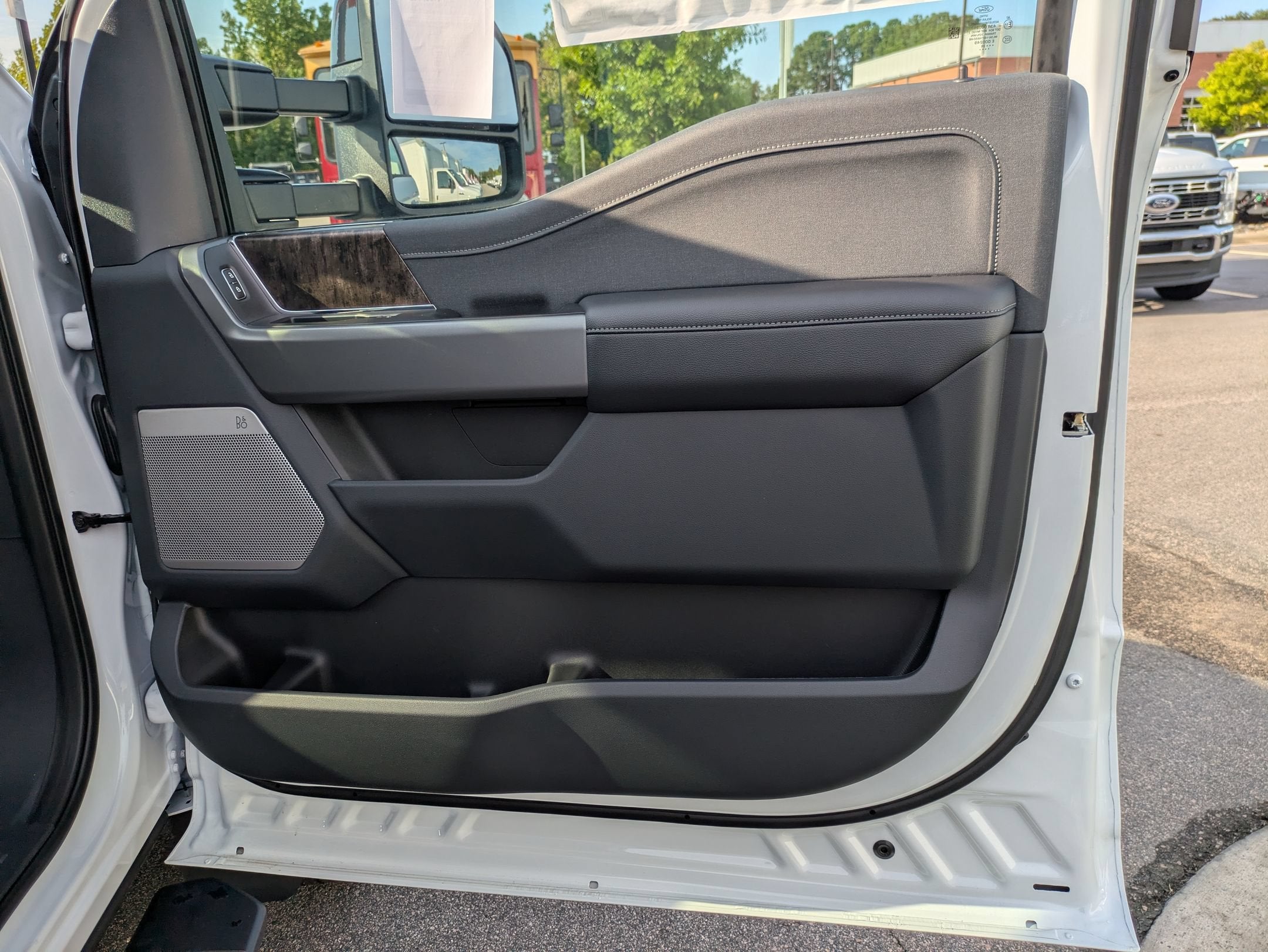2026 Ford Super Duty F-450 DRW LARIAT