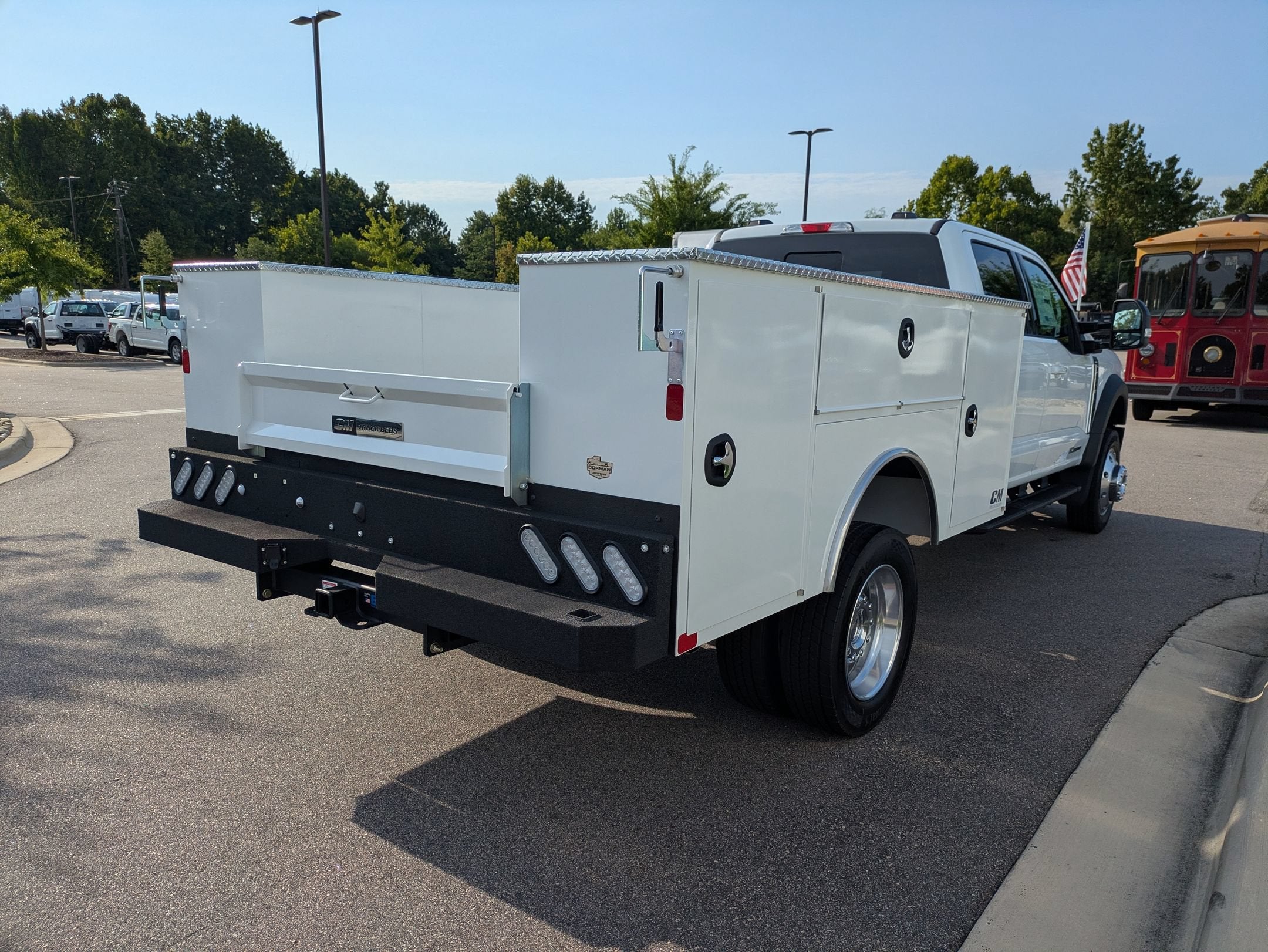 2026 Ford Super Duty F-450 DRW LARIAT