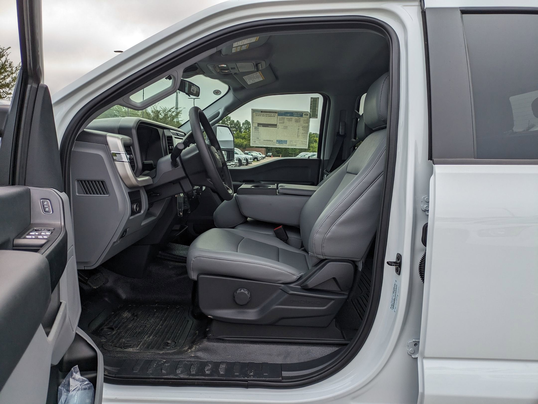 2025 Ford Super Duty F-450 DRW XL