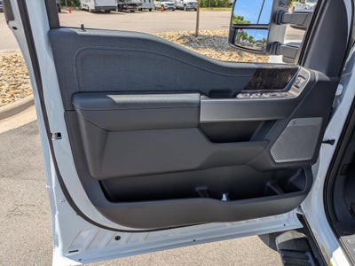 2026 Ford Super Duty F-450 DRW LARIAT