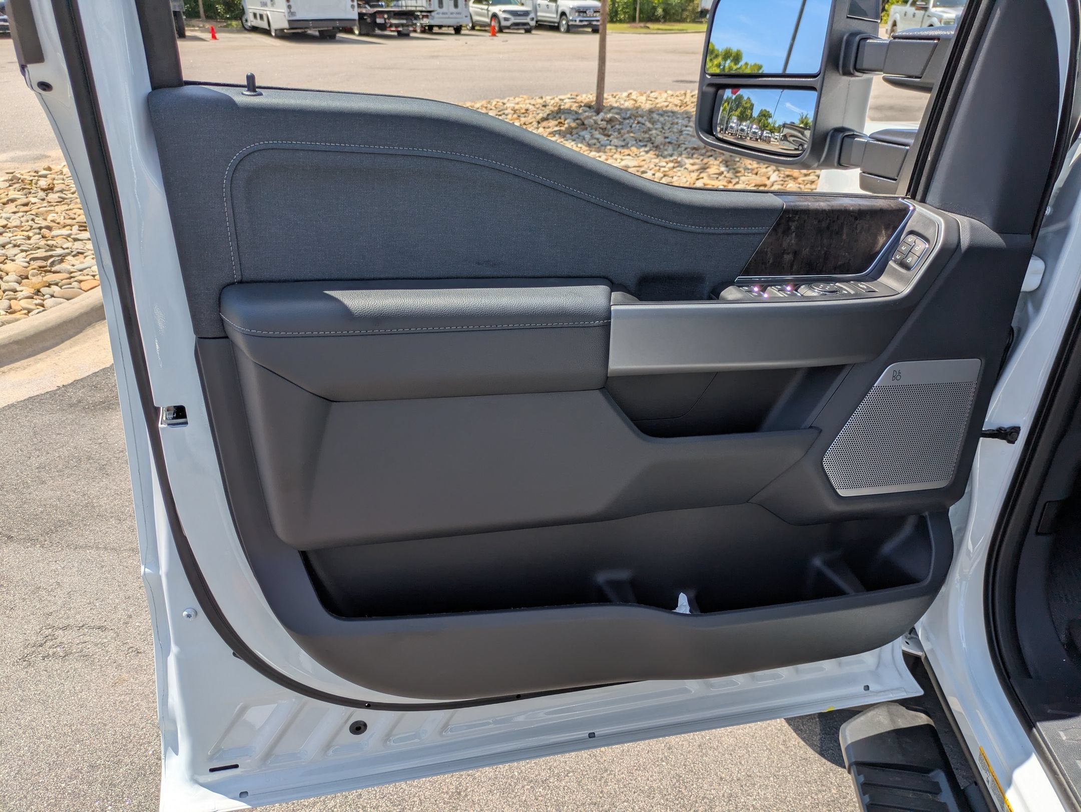 2026 Ford Super Duty F-450 DRW LARIAT