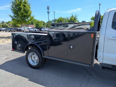 2026 Ford Super Duty F-450 DRW LARIAT
