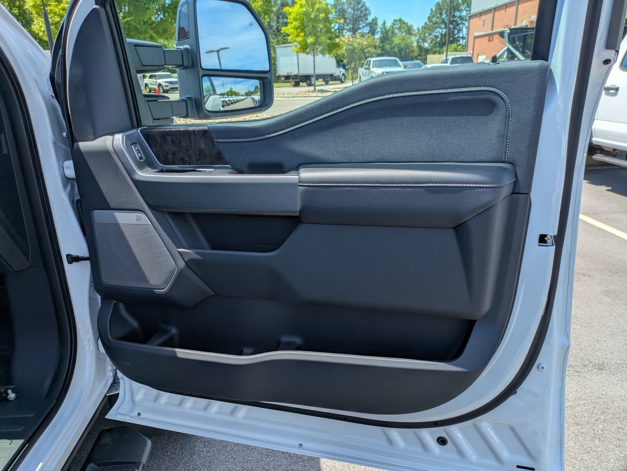 2026 Ford Super Duty F-450 DRW LARIAT