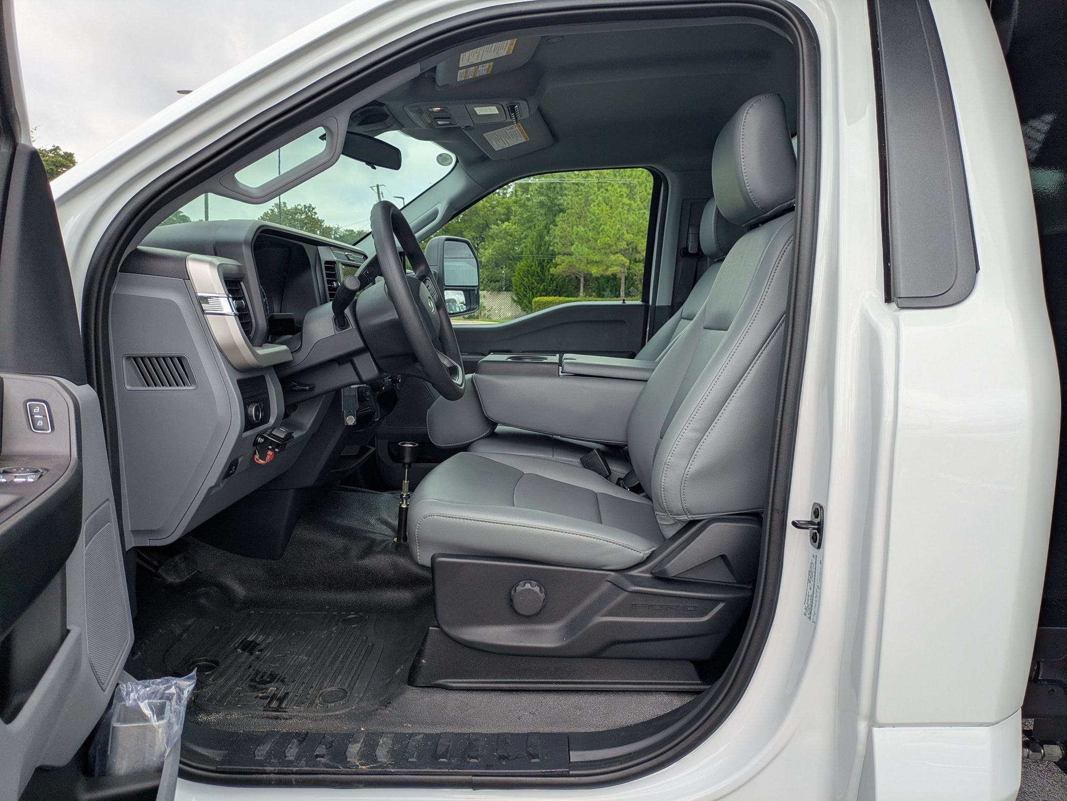 2026 Ford Super Duty F-550 DRW XL
